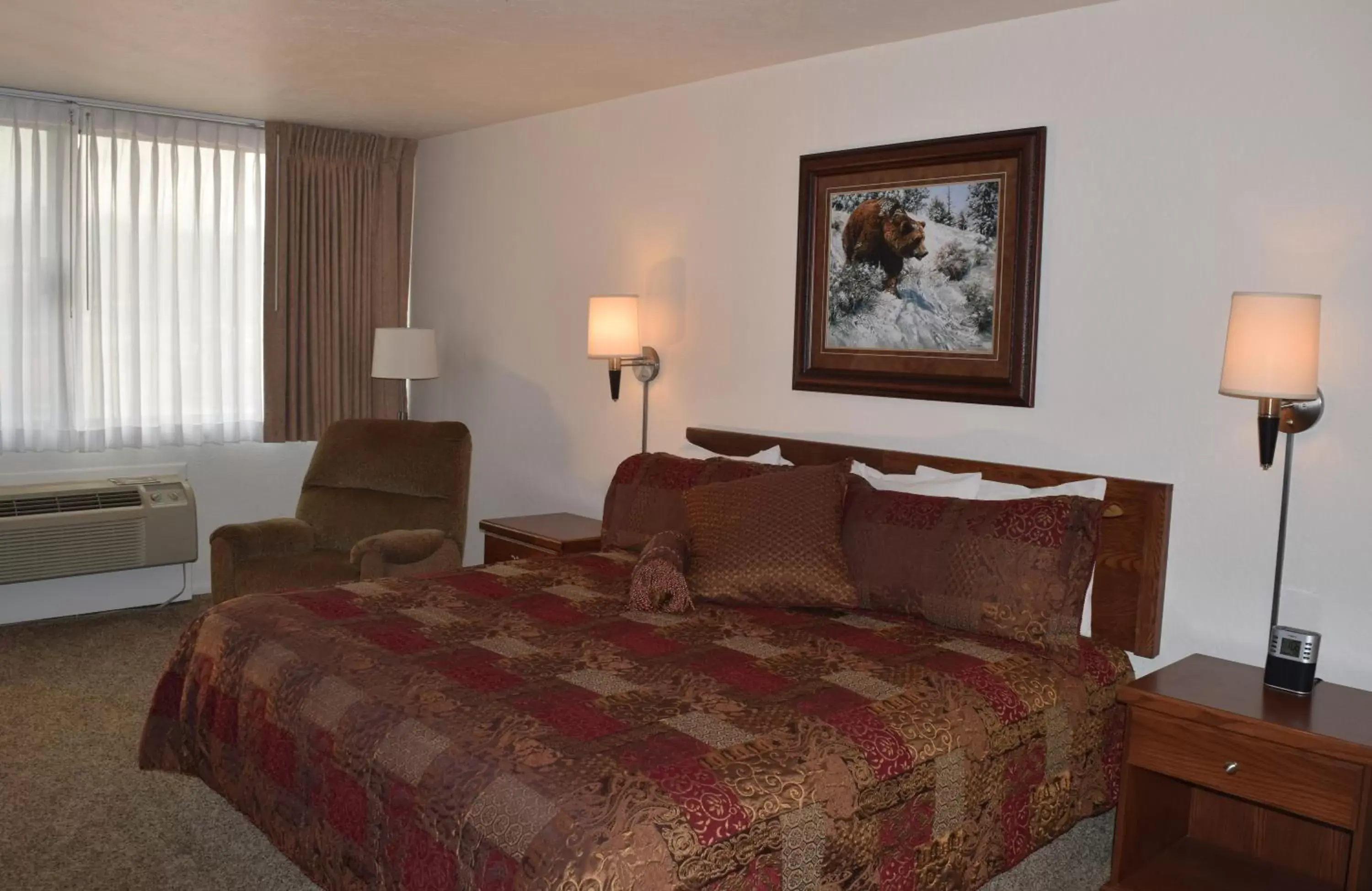 Photo of the whole room, Bed in Venture Inn