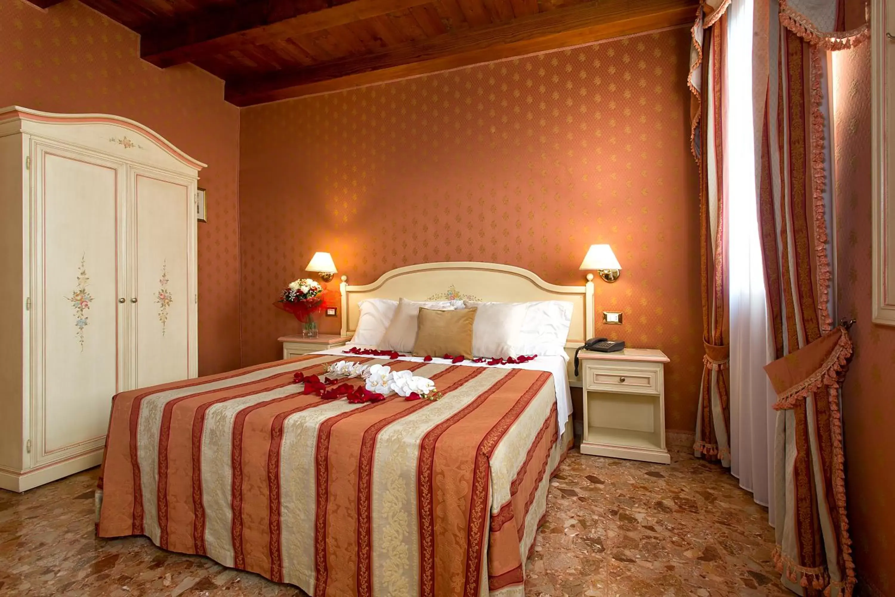 Photo of the whole room, Bed in Hotel Conterie Photo of the whole room, Bed in Hotel Conterie