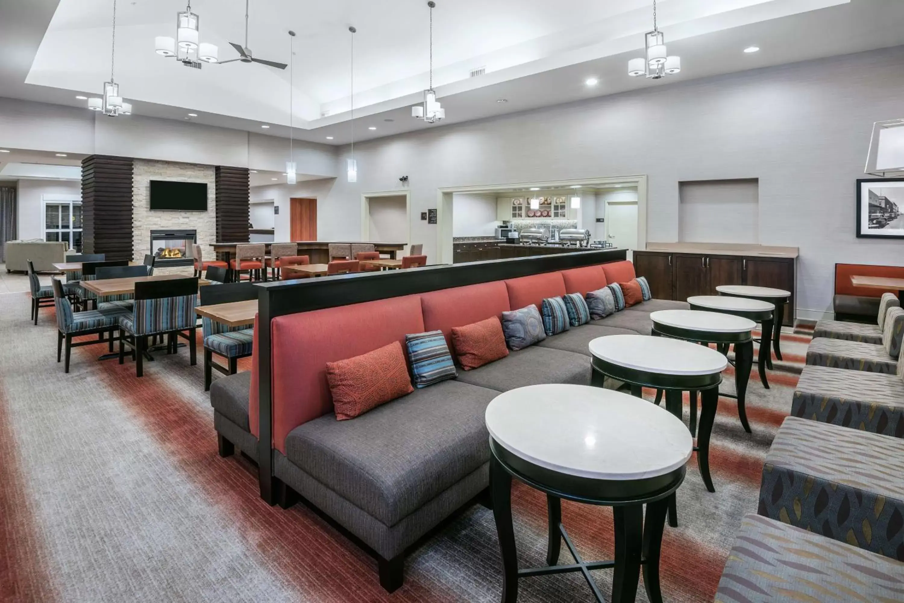 Lobby or reception, Restaurant/Places to Eat in Homewood Suites Laredo at Mall Del Norte