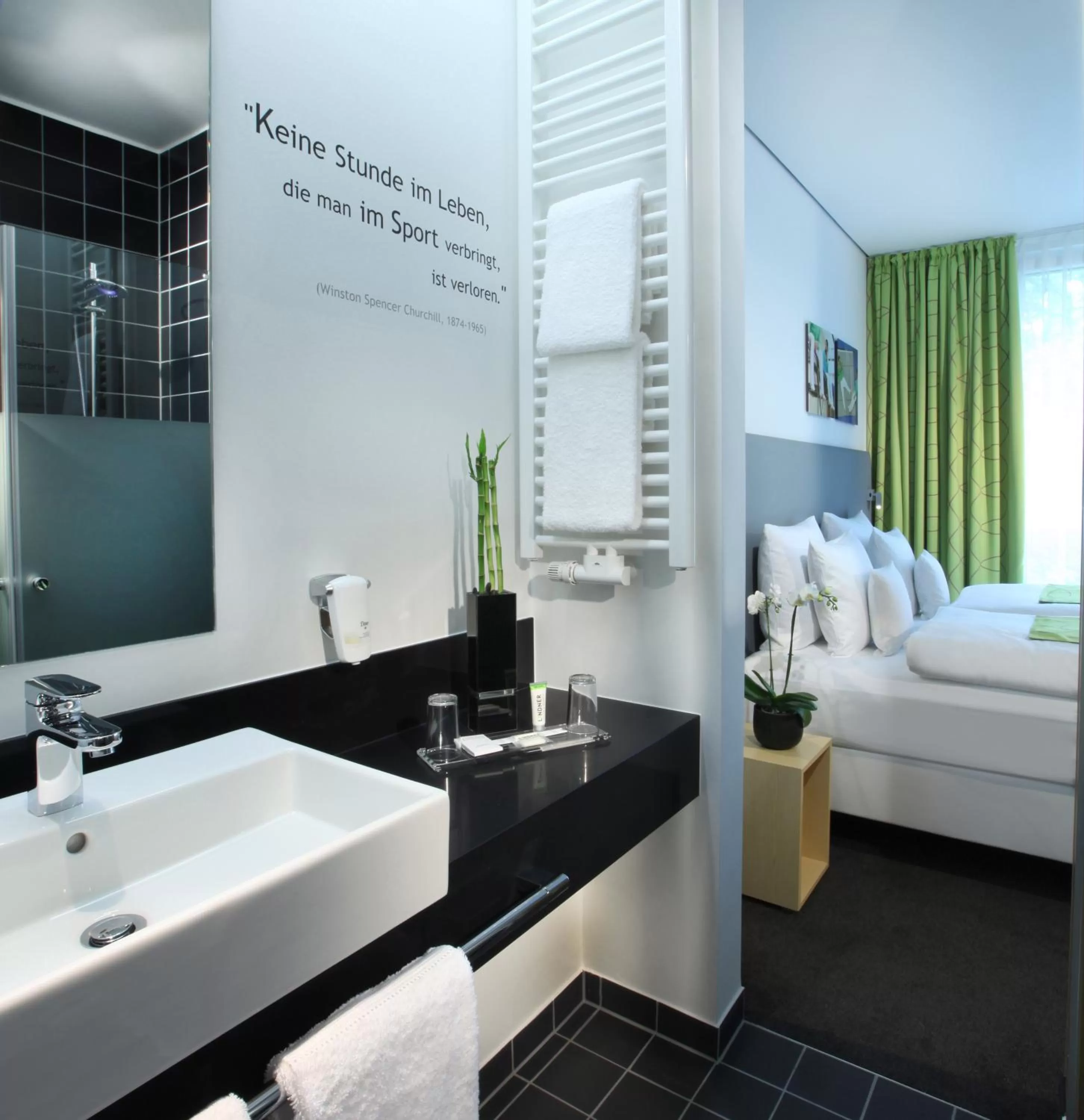 Bathroom, Bed in Lindner Hotel Frankfurt Sportpark, part of JdV by Hyatt