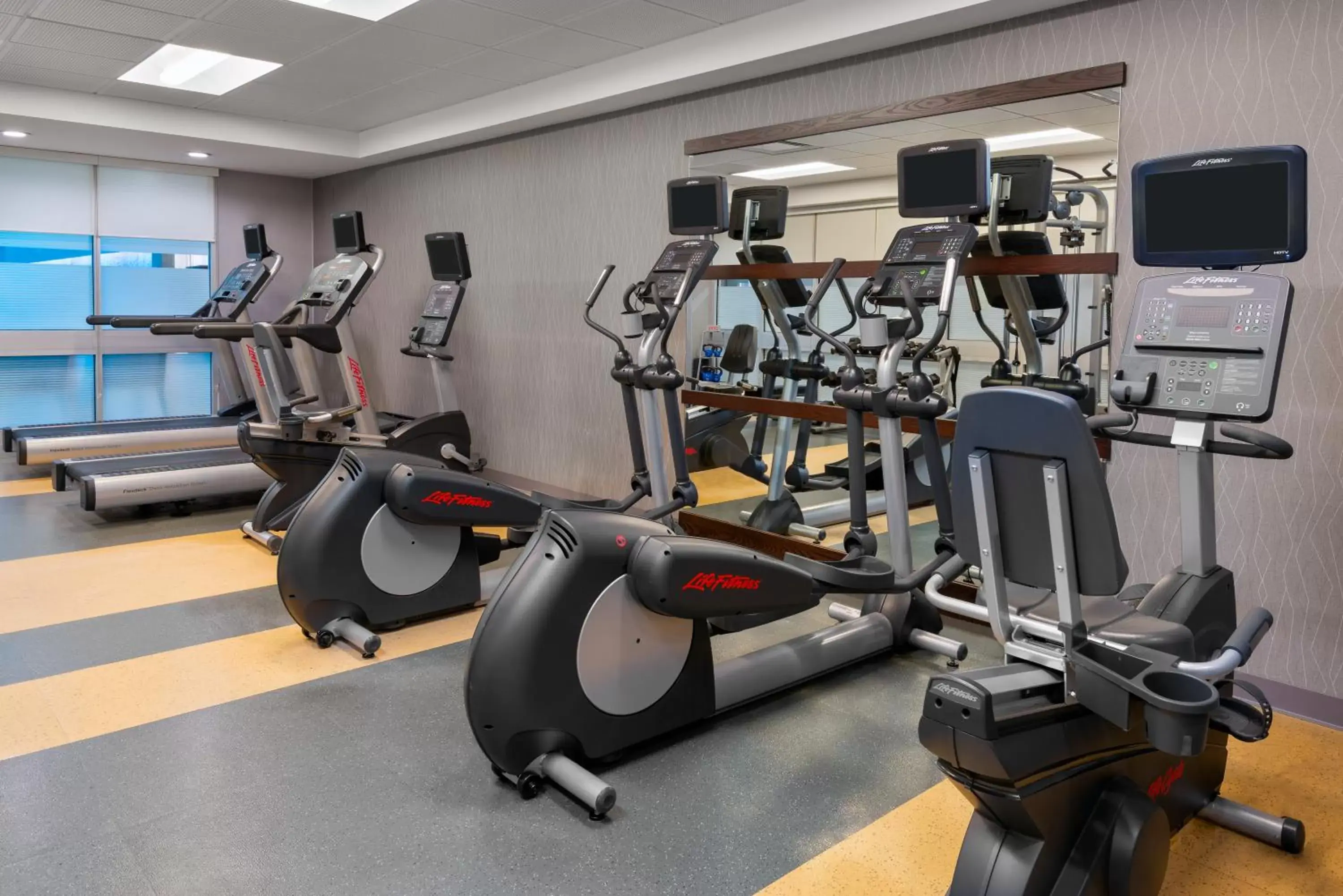 Fitness centre/facilities, Fitness Center/Facilities in Courtyard by Marriott Buffalo Downtown/Canalside