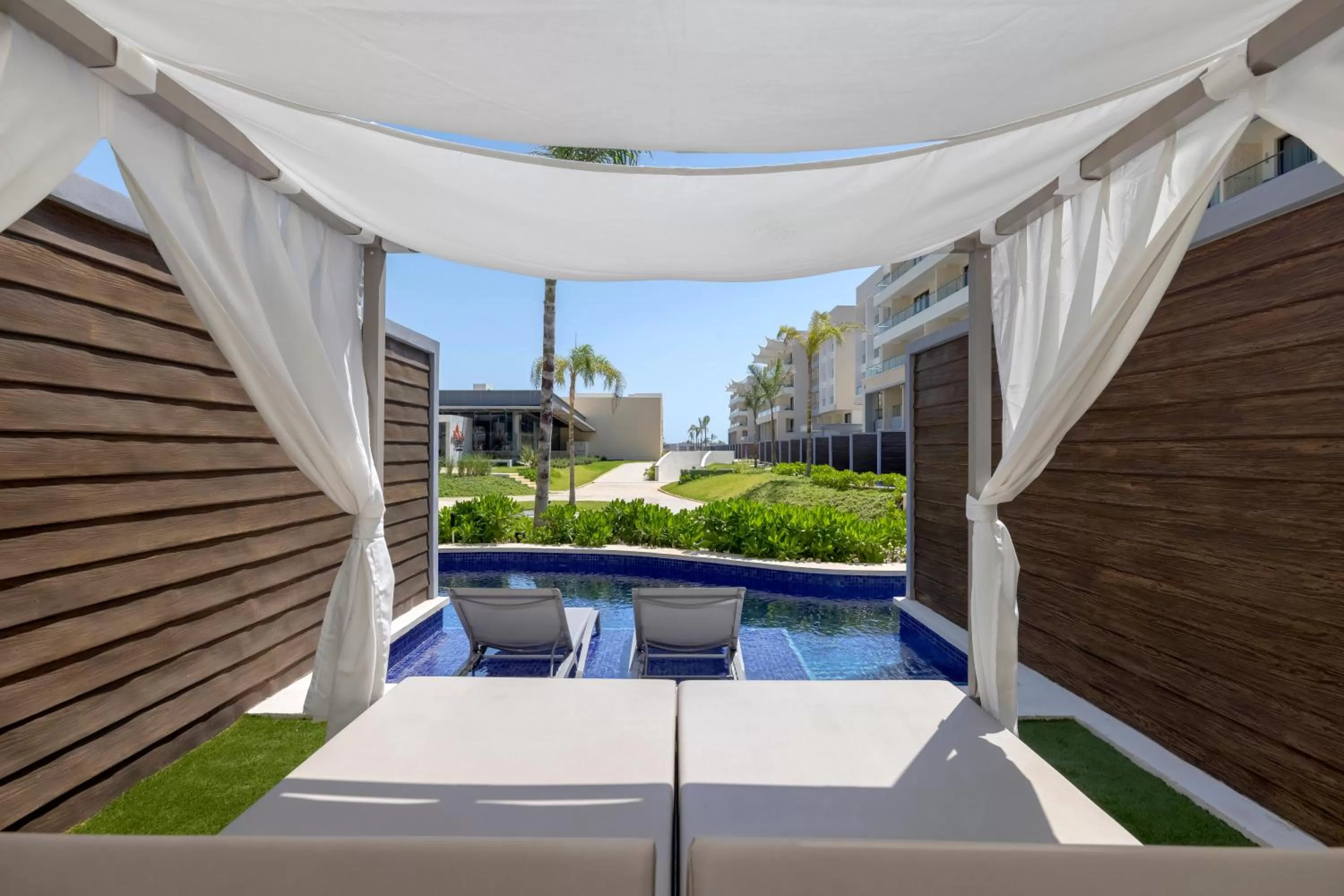 Swimming pool in Planet Hollywood Cancun by Royalton, An Autograph Collection All-Inclusive Resort