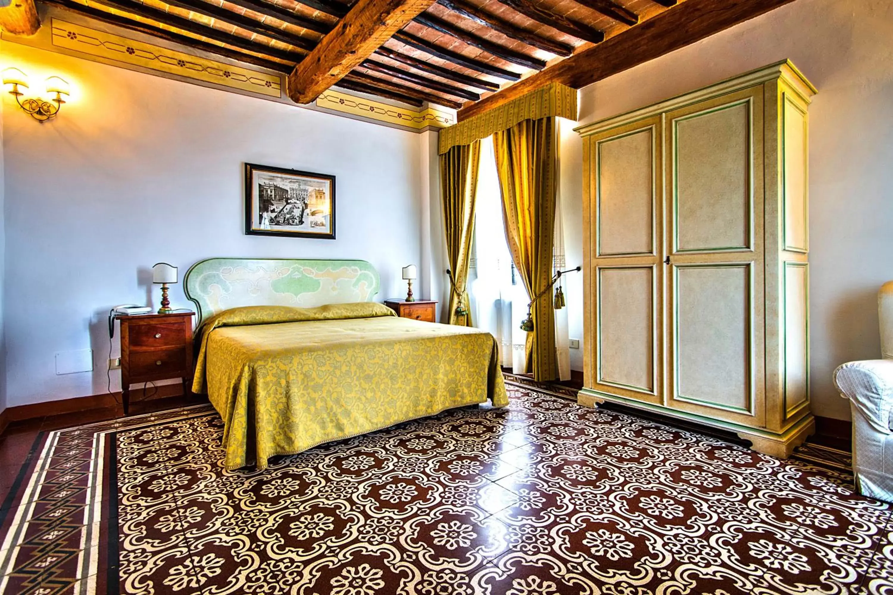 Photo of the whole room, Bed in Hotel Palazzo di Valli