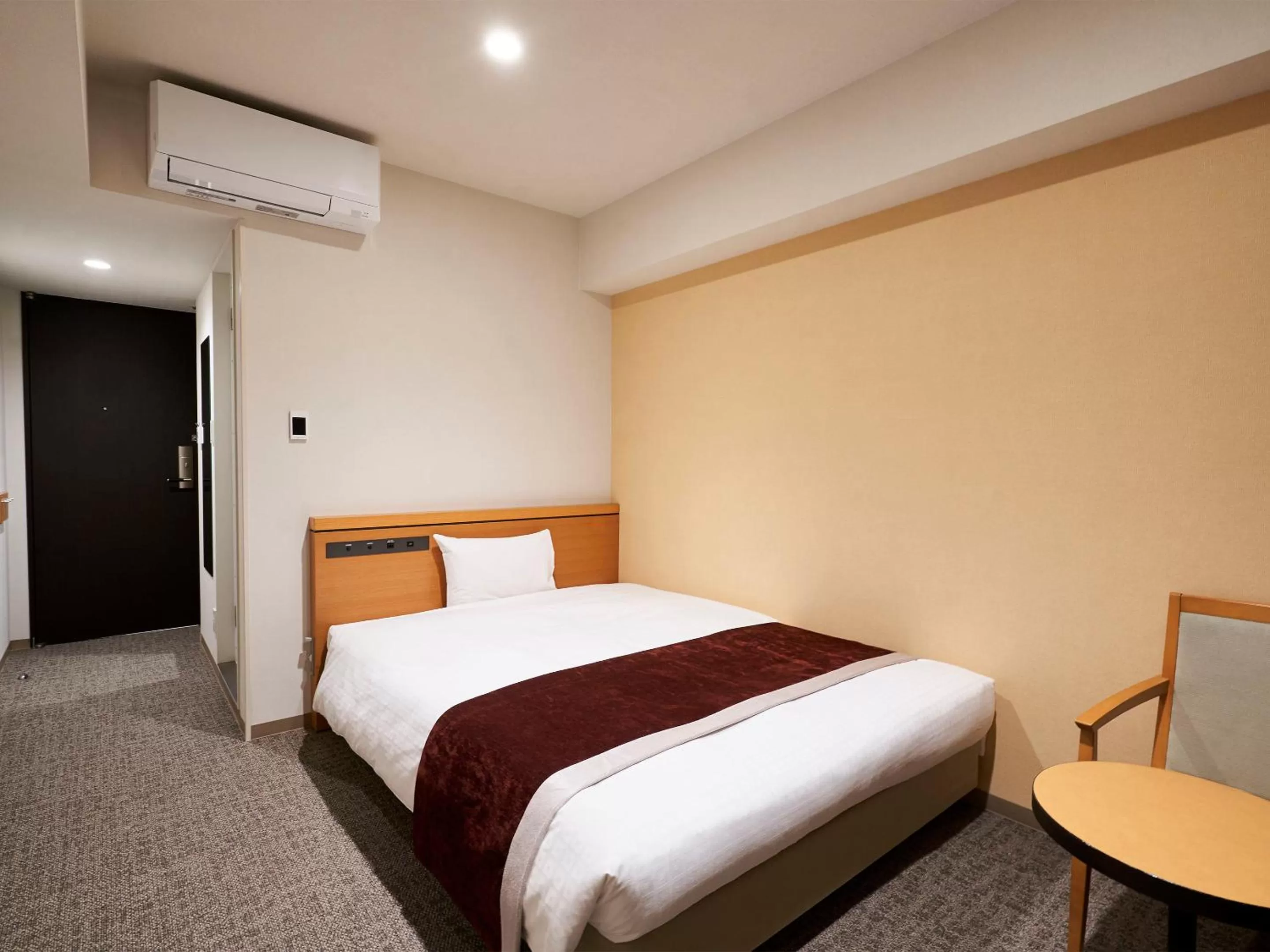 Bed in Daiwa Roynet Hotel Nagoya Shinkansenguchi