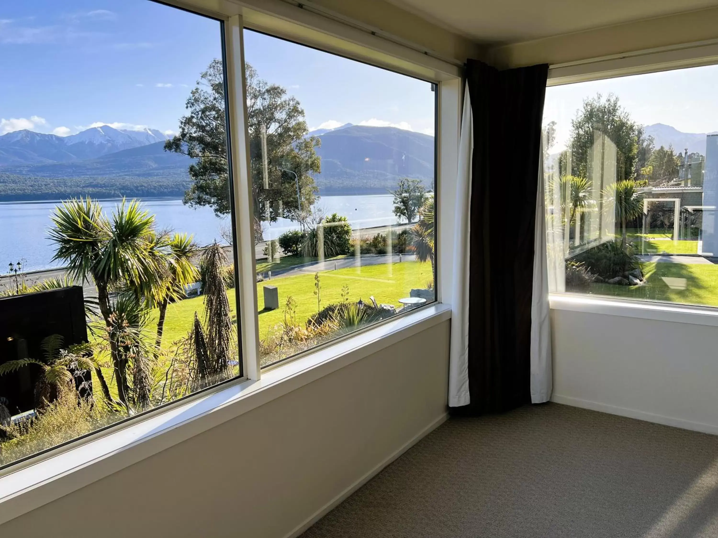 Lake view in Fiordland Lakeview Motel and Apartments