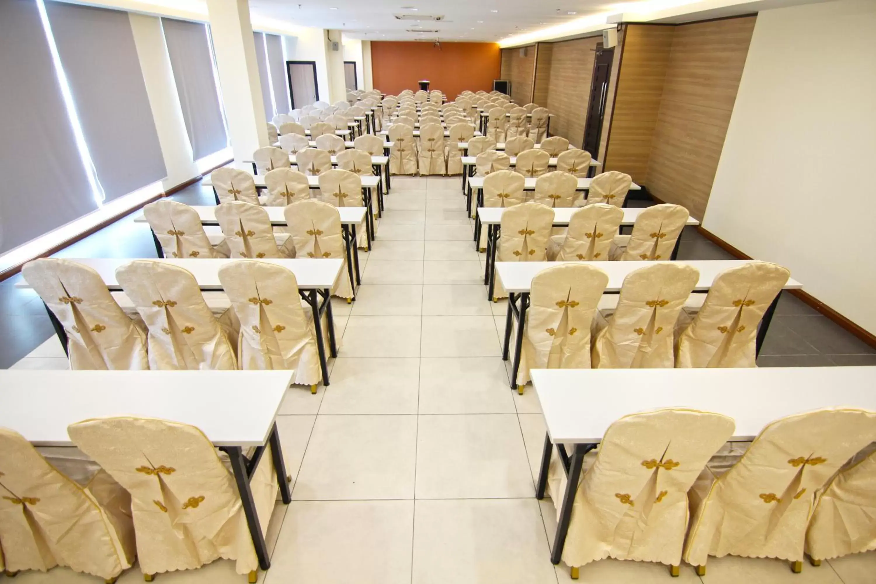 Banquet/Function facilities in Putatan Platinum Hotel