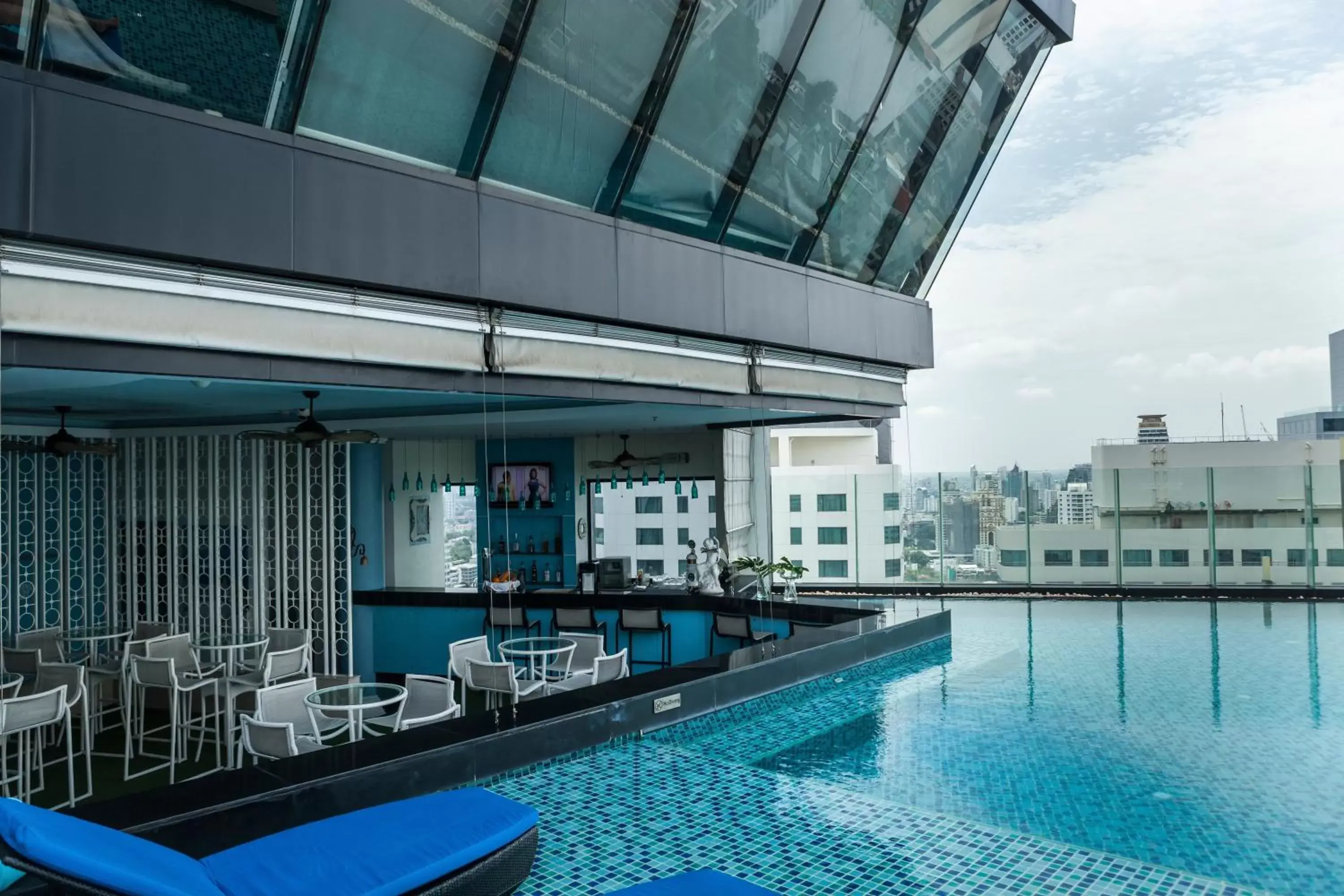 Lounge or bar, Swimming Pool in The Continent Boutique Hotel Bangkok Sukhumvit by Compass Hospitality