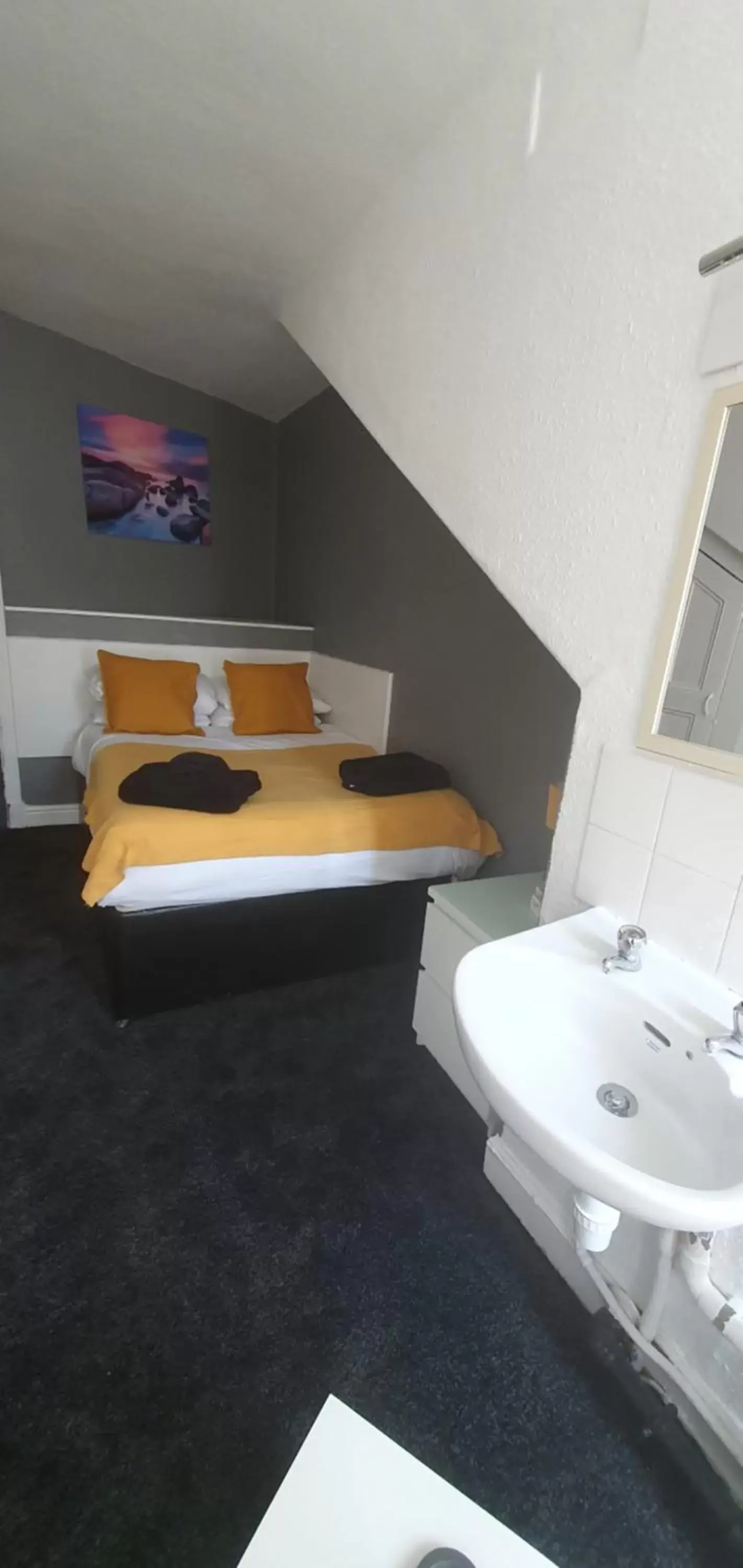 Bathroom in South Beach Kings Promenade Hotel