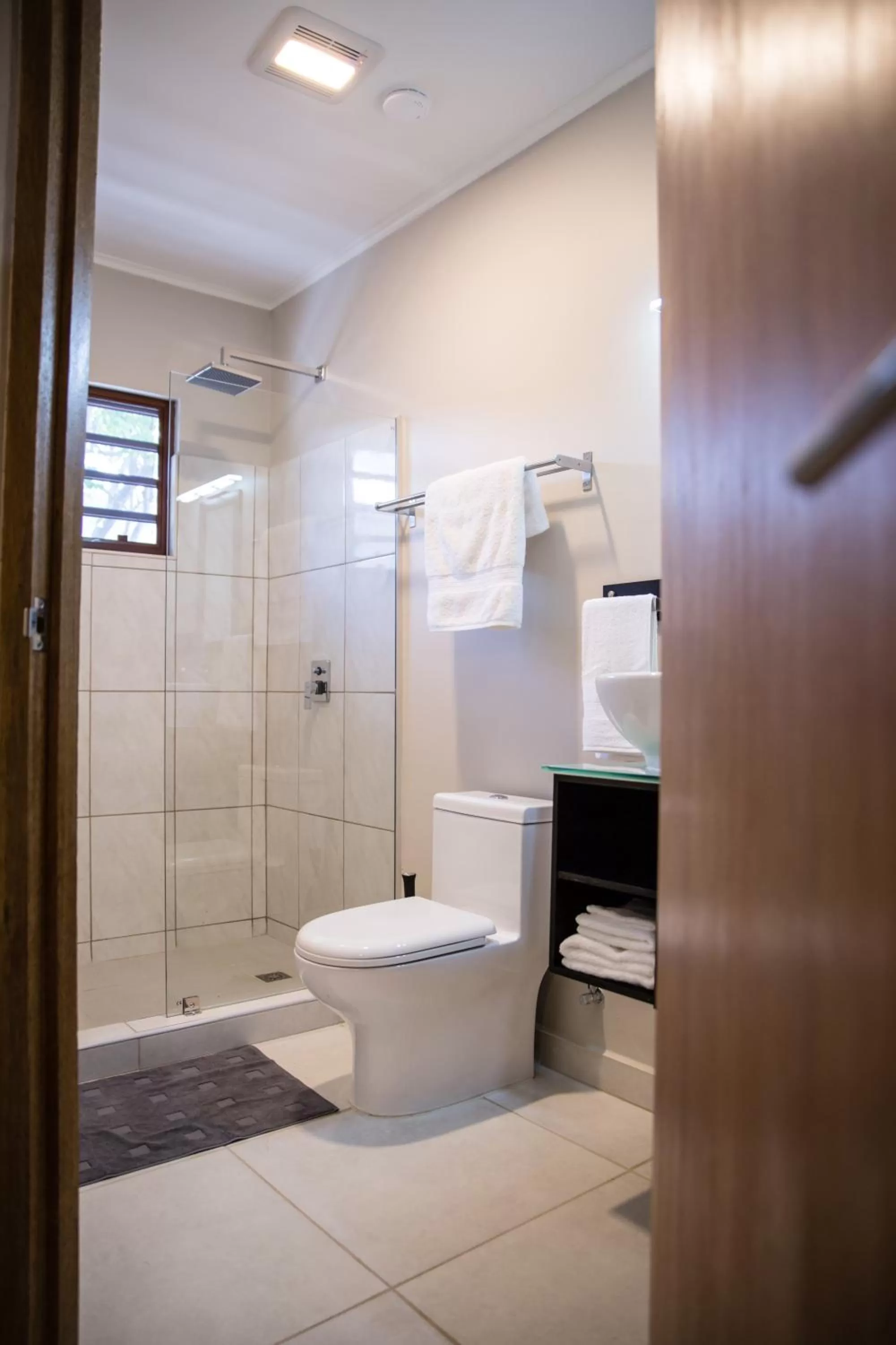 Shower in The Pier Beach Inn & Suites