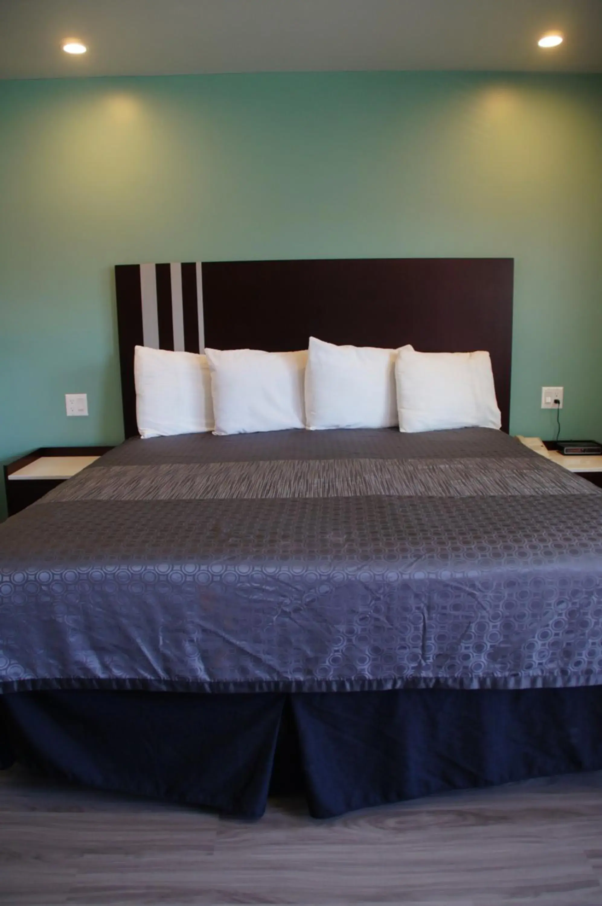 Bed in Beach Inn Bed in Beach Inn