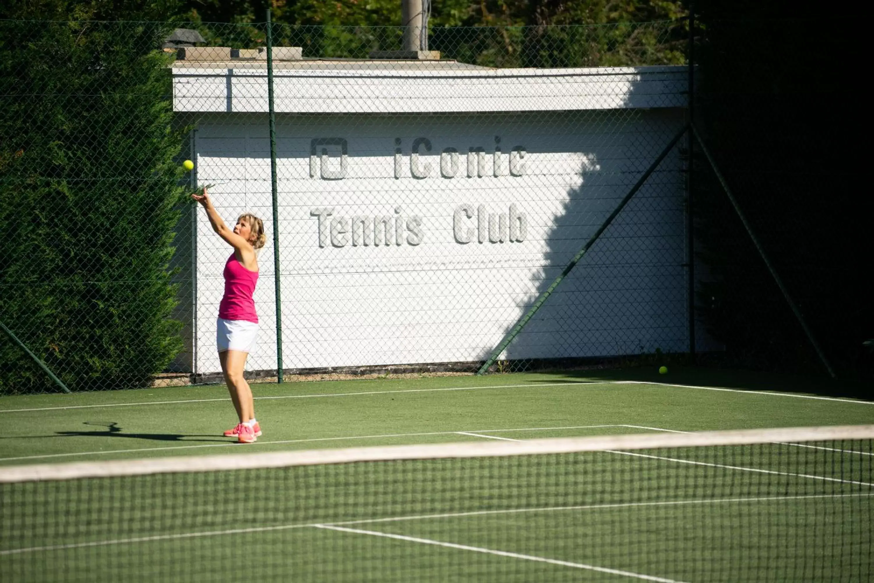Tennis court in iConic Wellness Resort