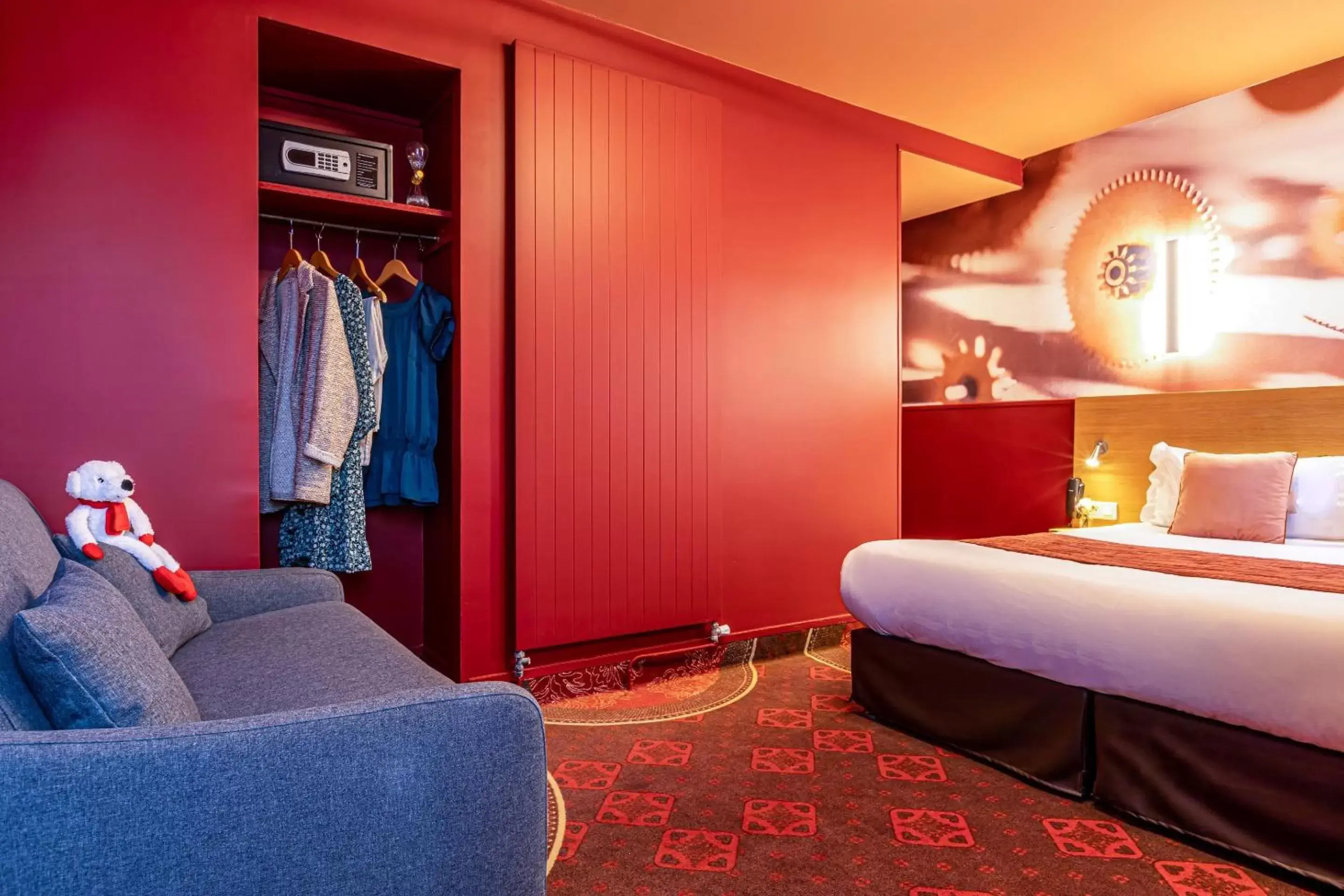 Bed in Hotel Ariane Montparnasse by Patrick Hayat