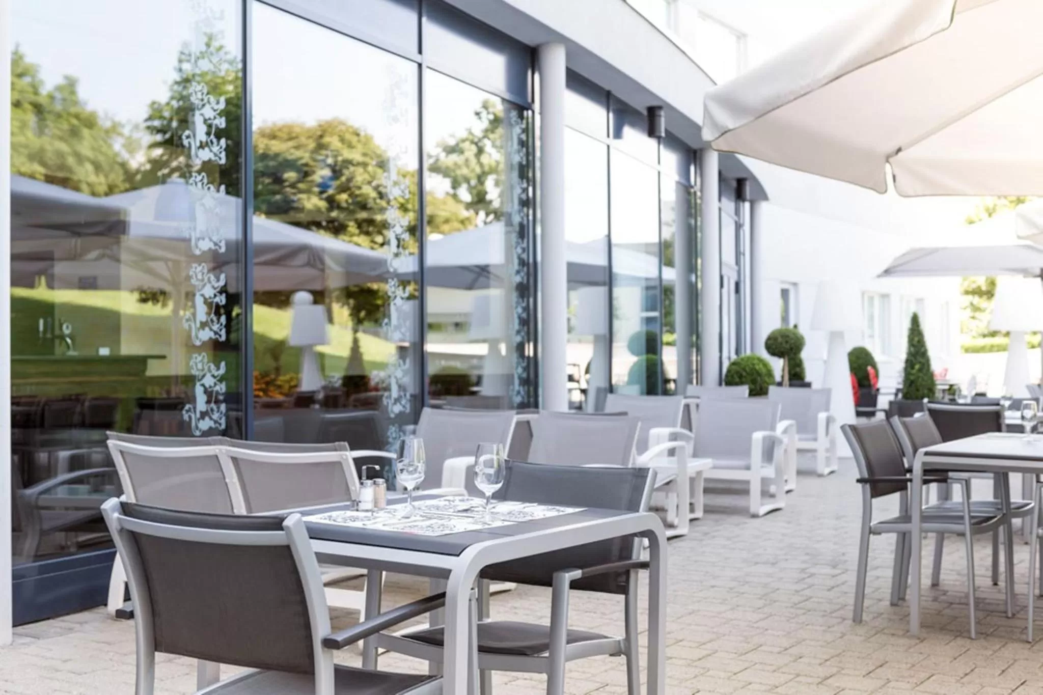 Patio in Novotel Suites Genève Aéroport