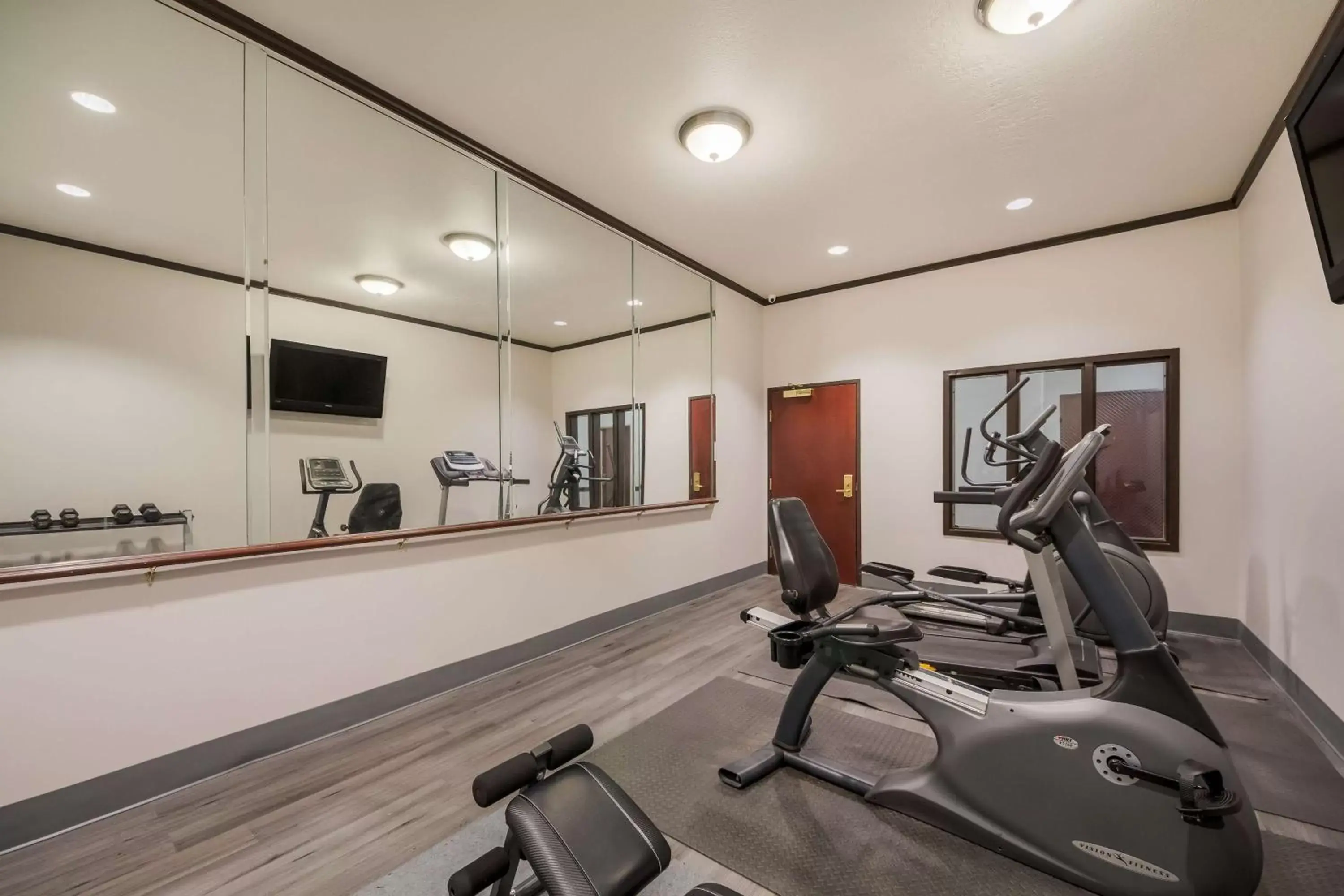 Fitness centre/facilities, Fitness Center/Facilities in SureStay Plus Hotel by Best Western Near SeaWorld San Antonio