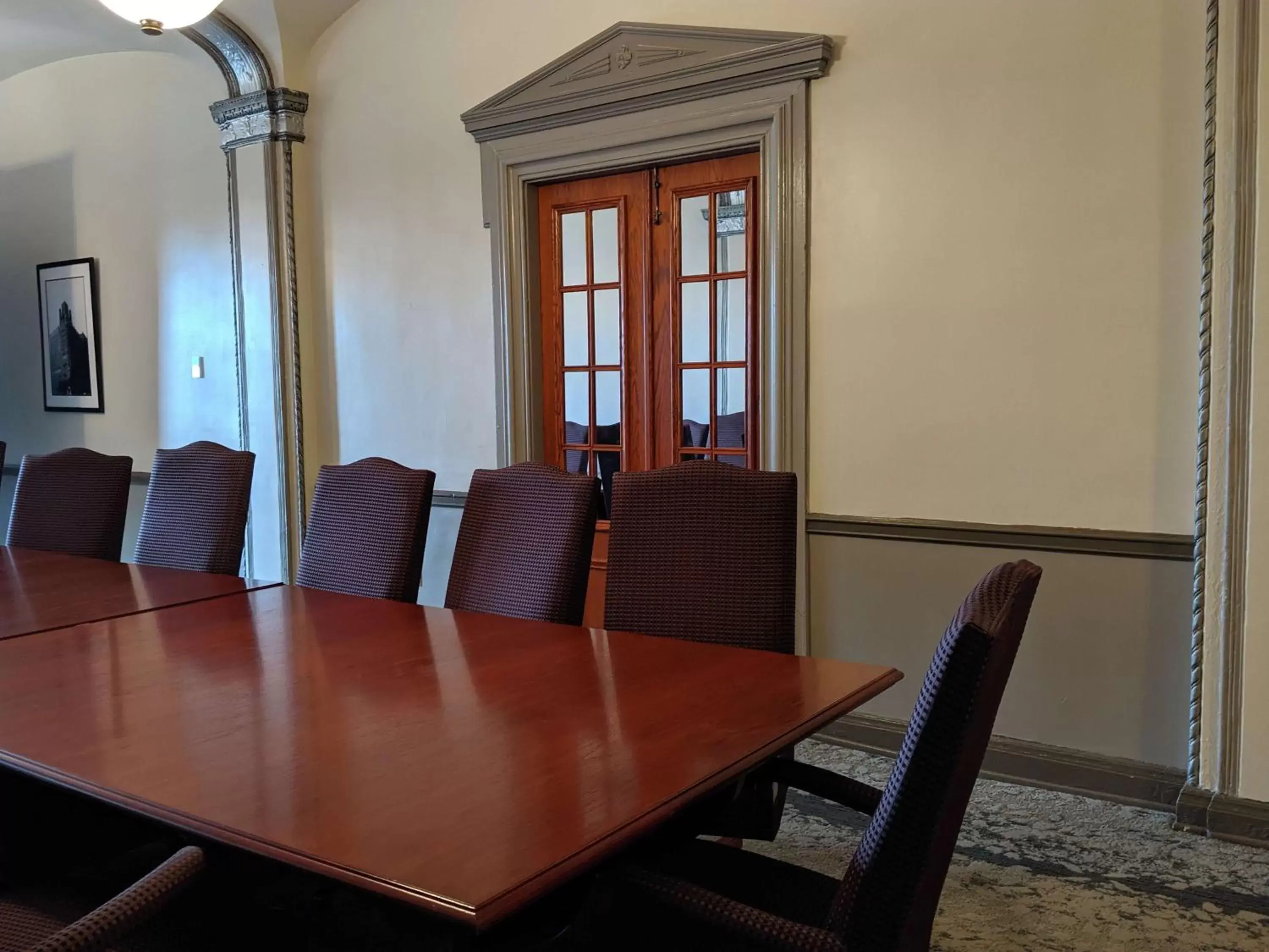 Meeting/conference room, Dining Area in The Tudor Arms Hotel Cleveland - a DoubleTree by Hilton