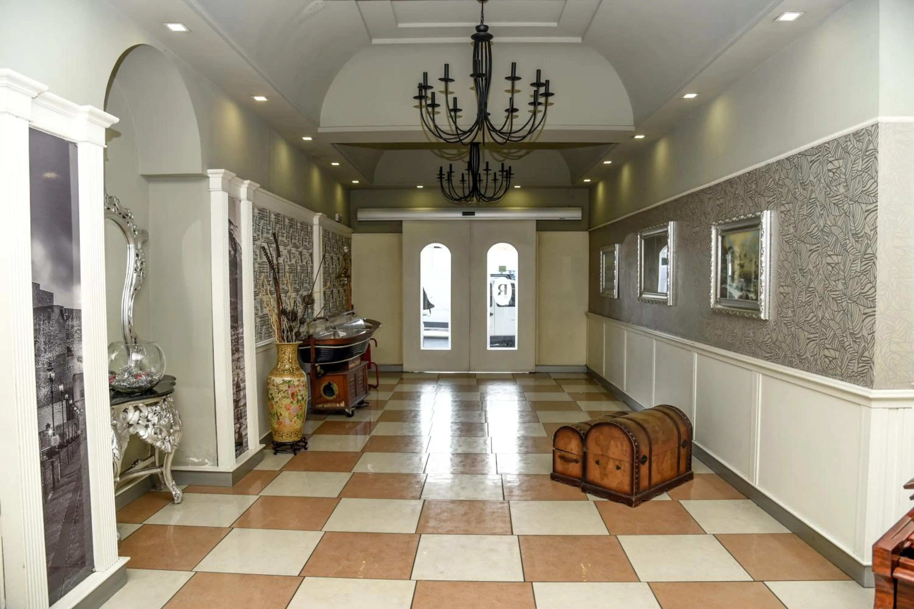 Facade/entrance in Business Hotel