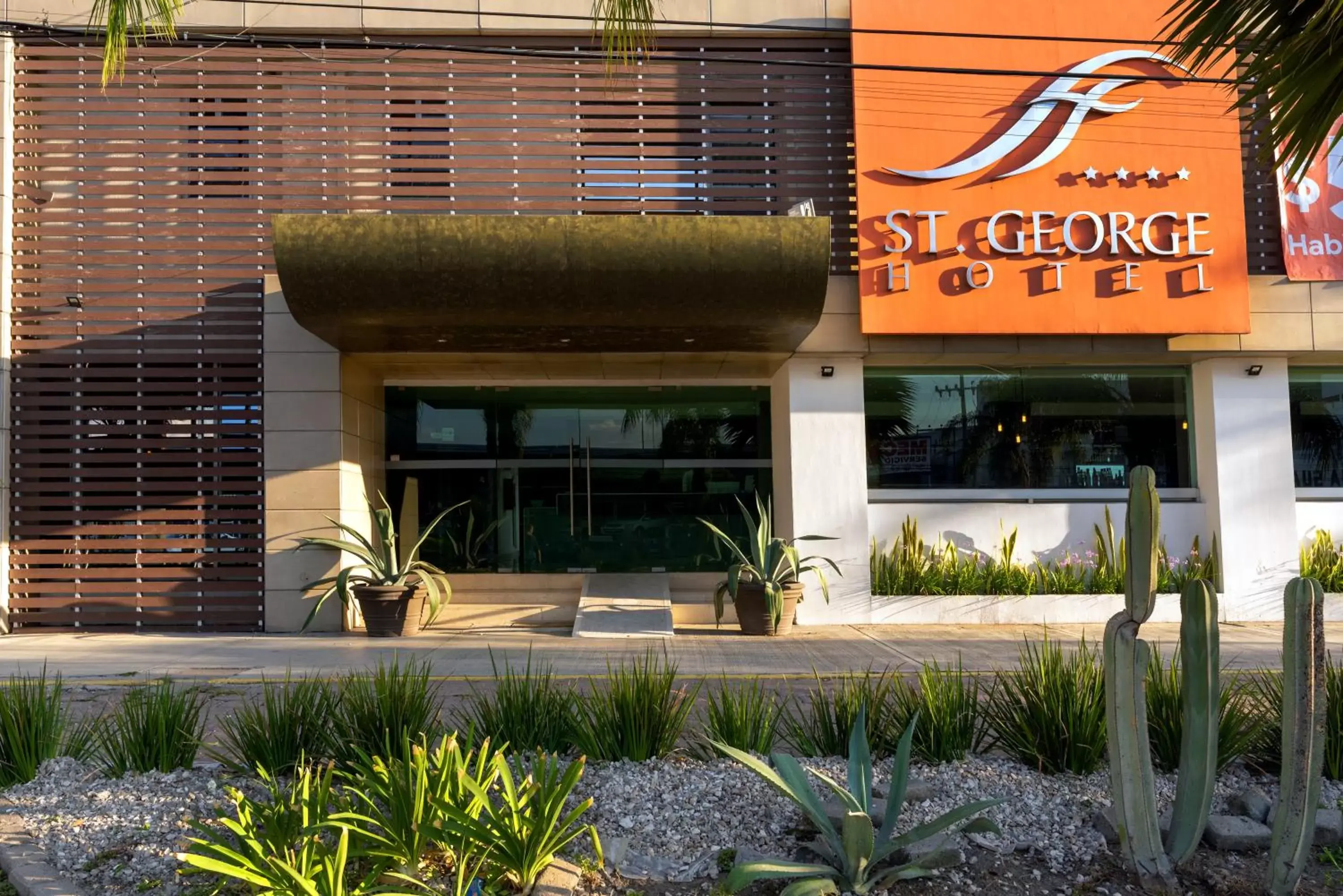 Facade/entrance, Property Building in Hotel St. George