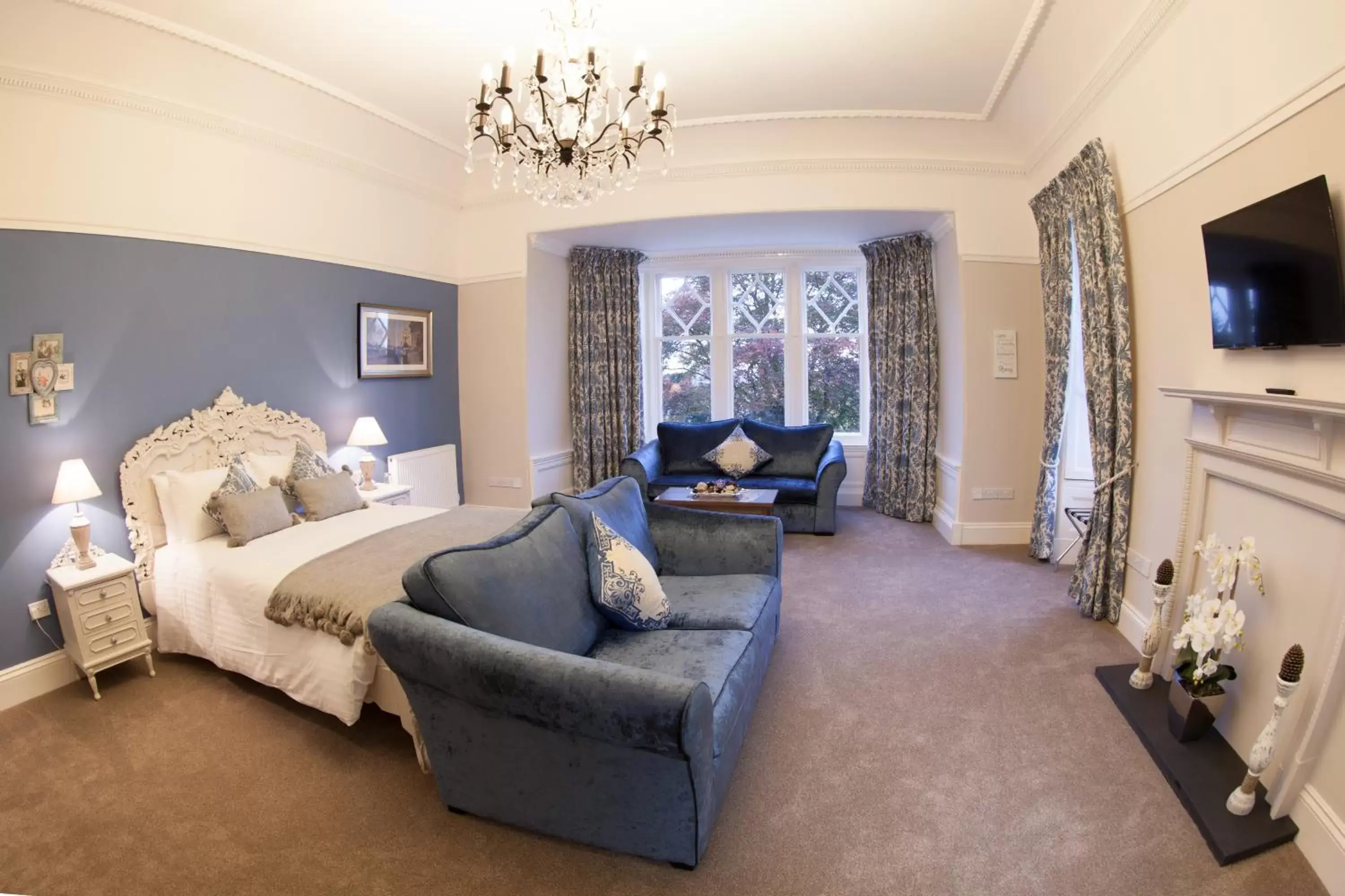 Bedroom, Seating Area in Inglewood House and Spa