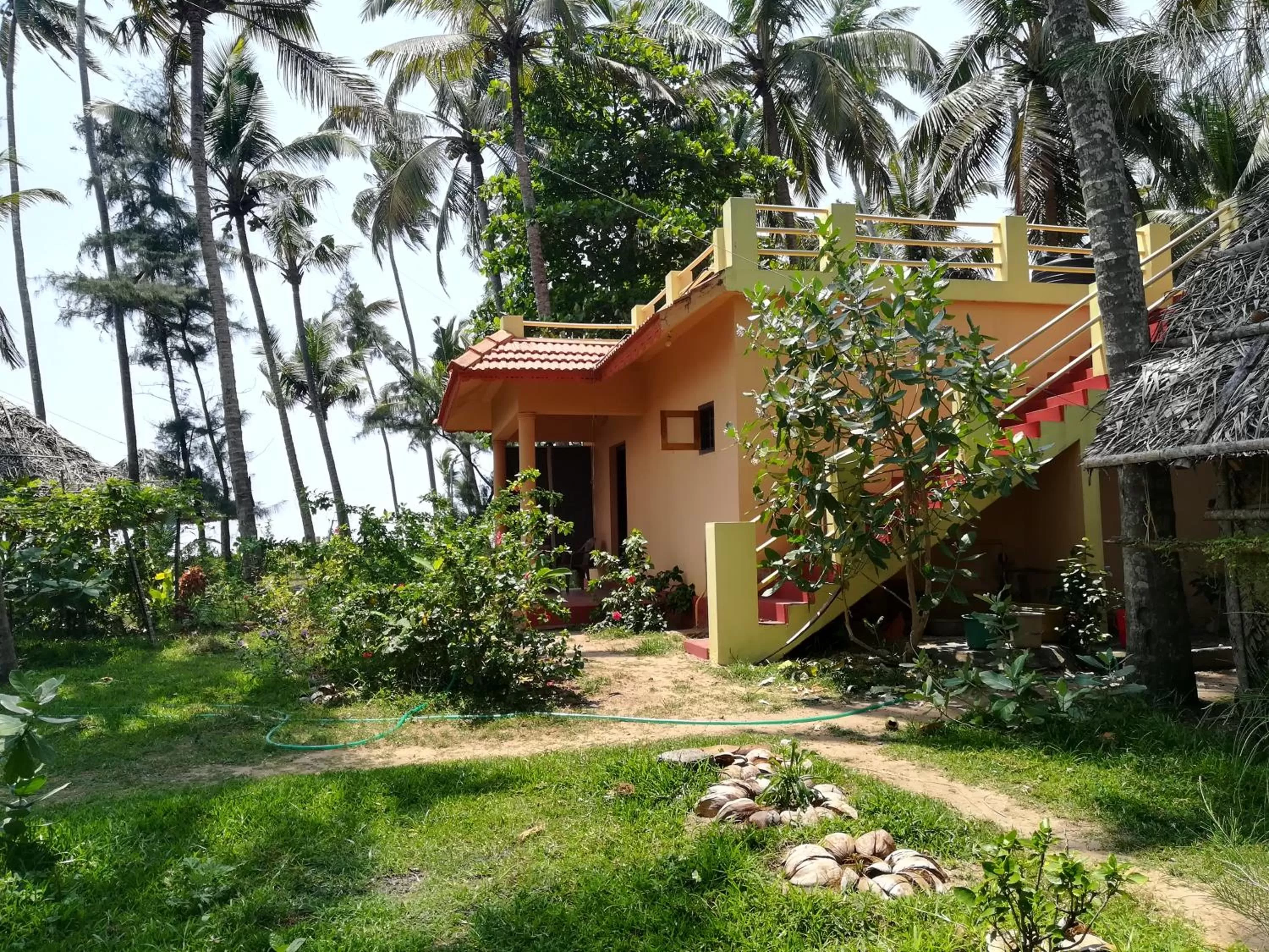 Property building in Sukriti beach Resort