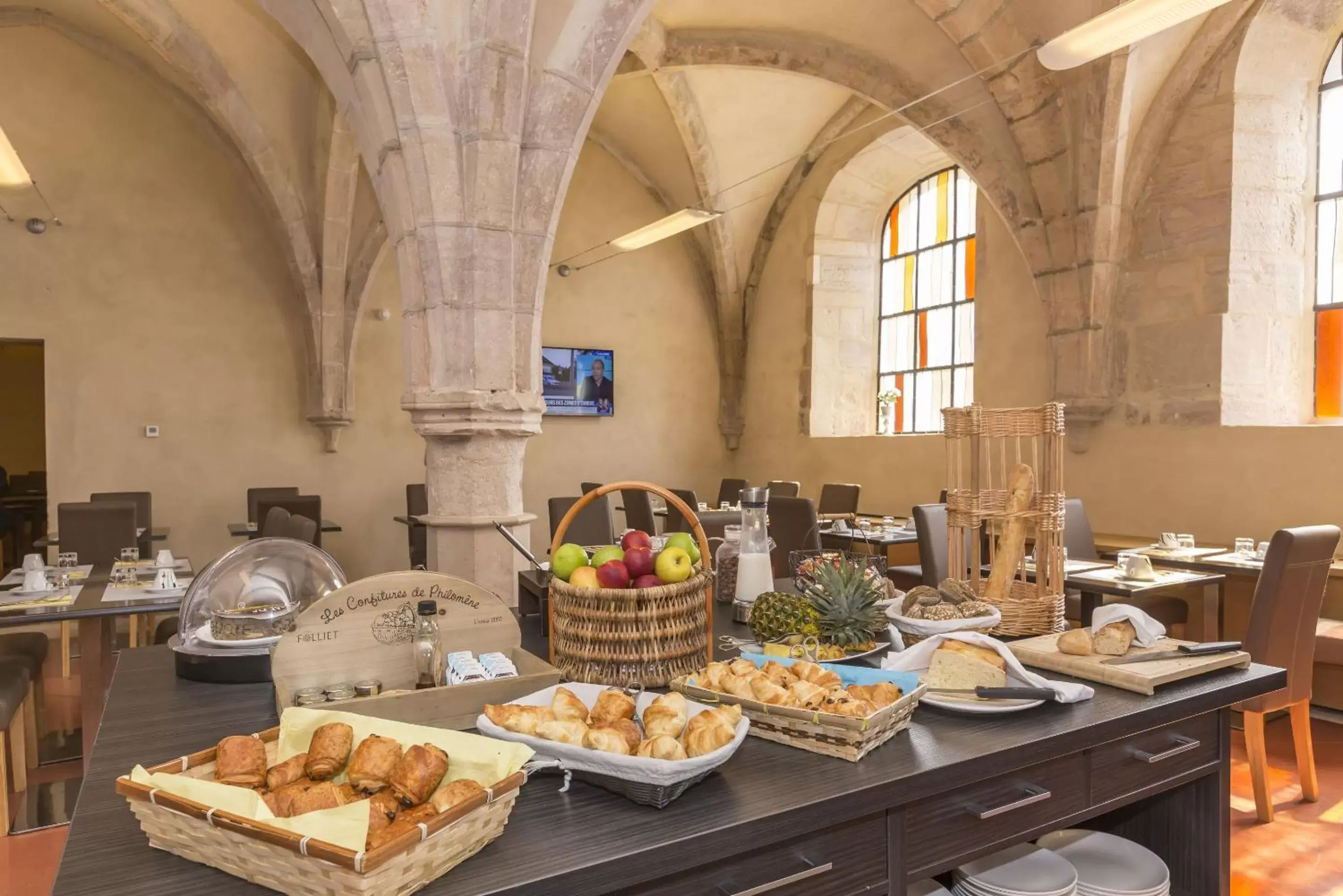 Buffet breakfast in Odalys City Dijon Les Cordeliers