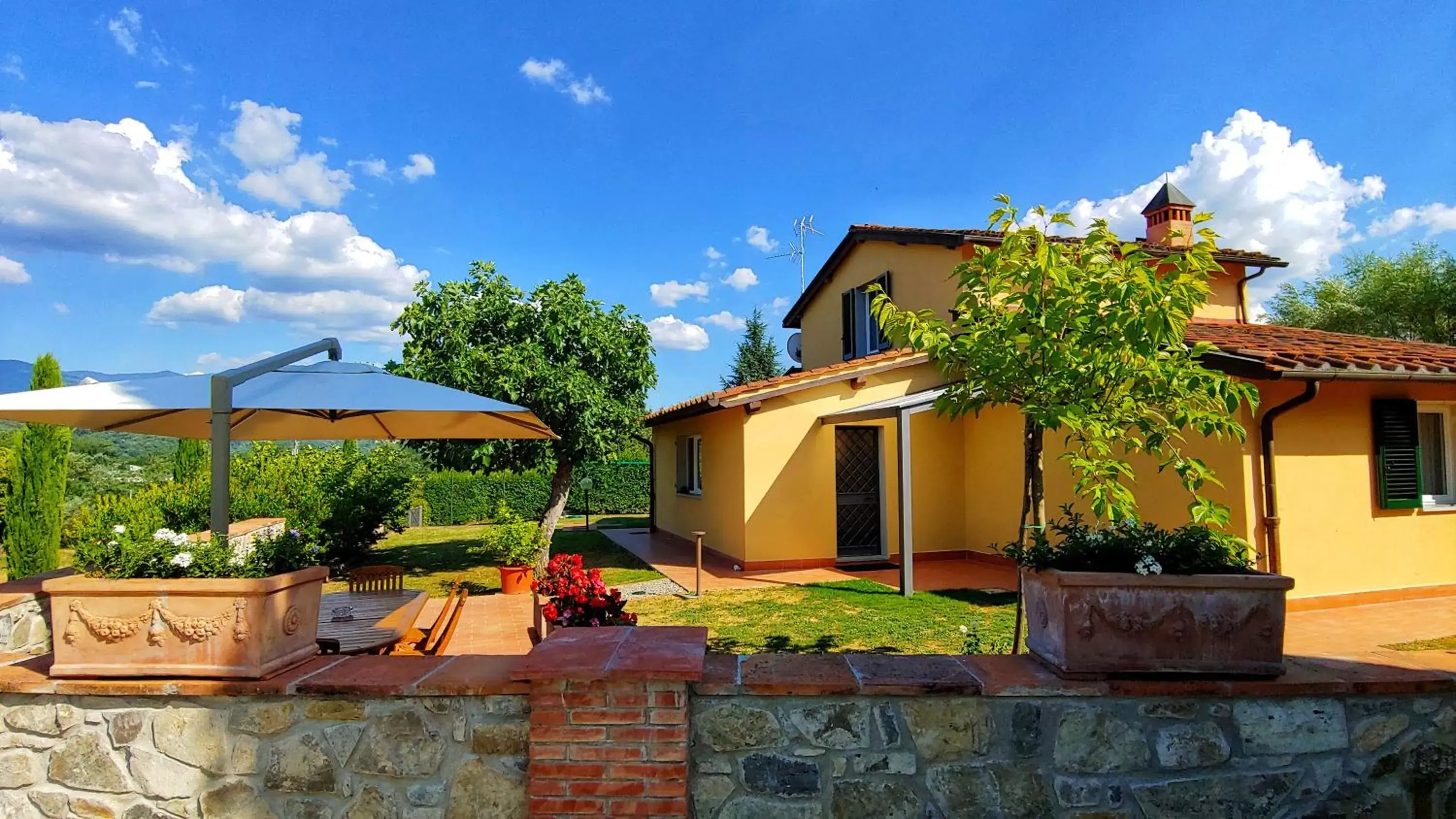 Patio, Property Building in Torrebianca Tuscany