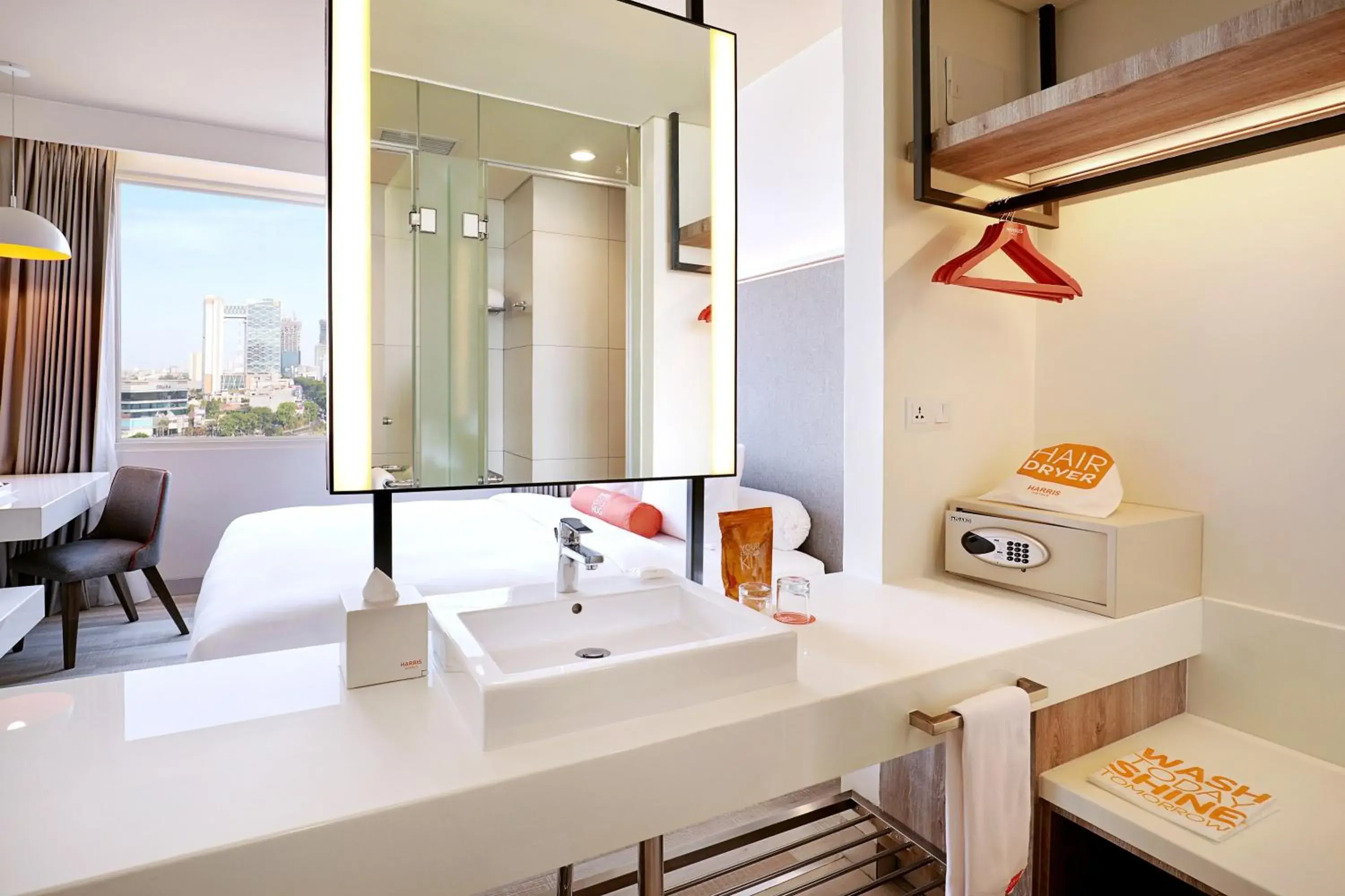 Bathroom in HARRIS Hotel & Conventions Bundaran Satelit Surabaya