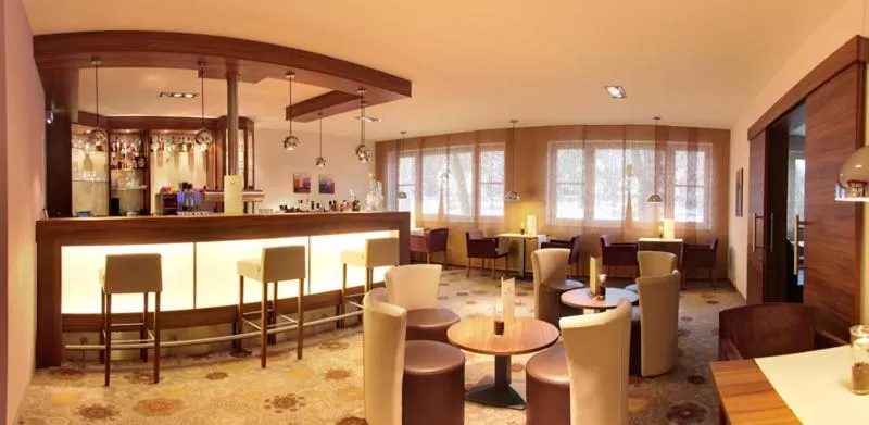 Lounge or bar in Thermalis - Das Boardinghouse im Kurpark Bad Hersfeld