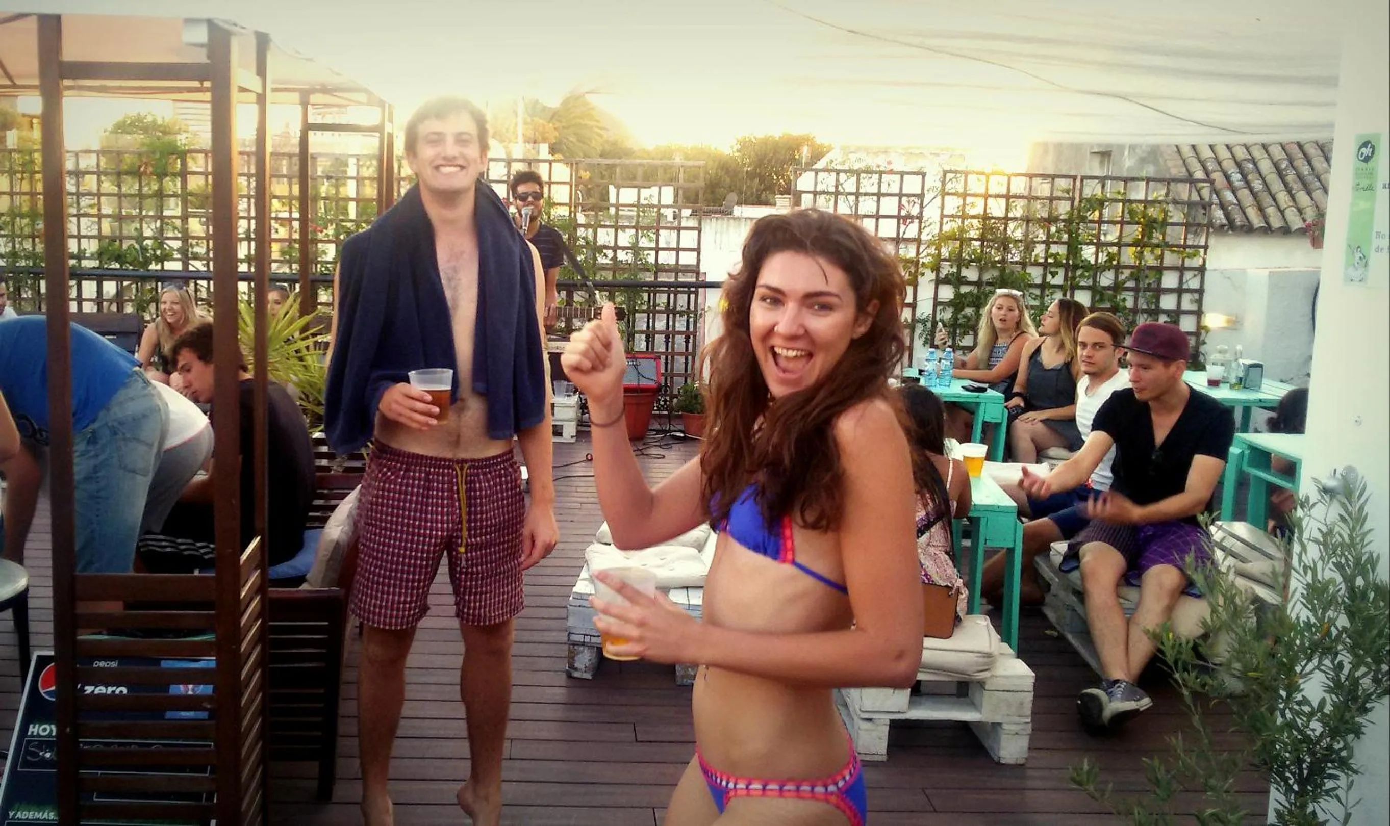 Balcony/Terrace, Guests in Oasis Backpackers' Hostel Palace Sevilla