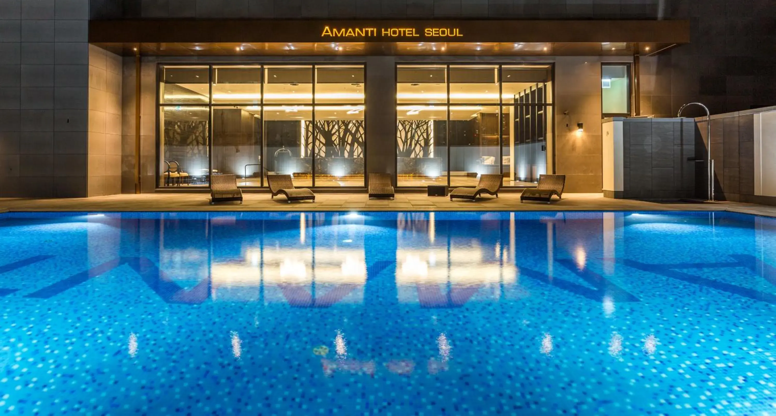 Property building, Swimming Pool in Amanti Hotel Seoul