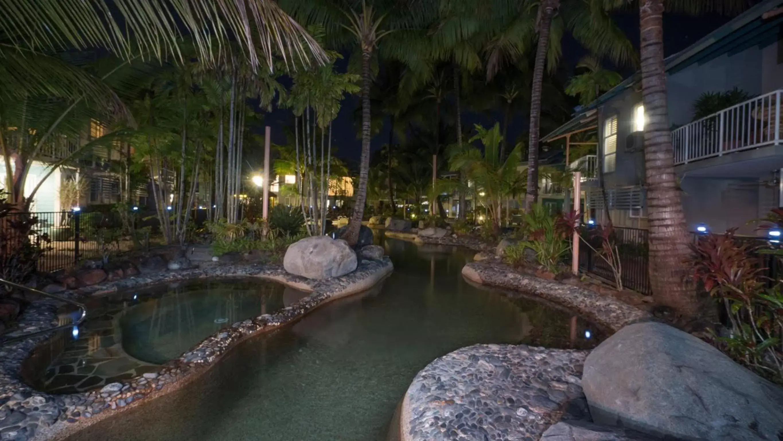 Night, Garden in Marlin Cove Holiday Resort