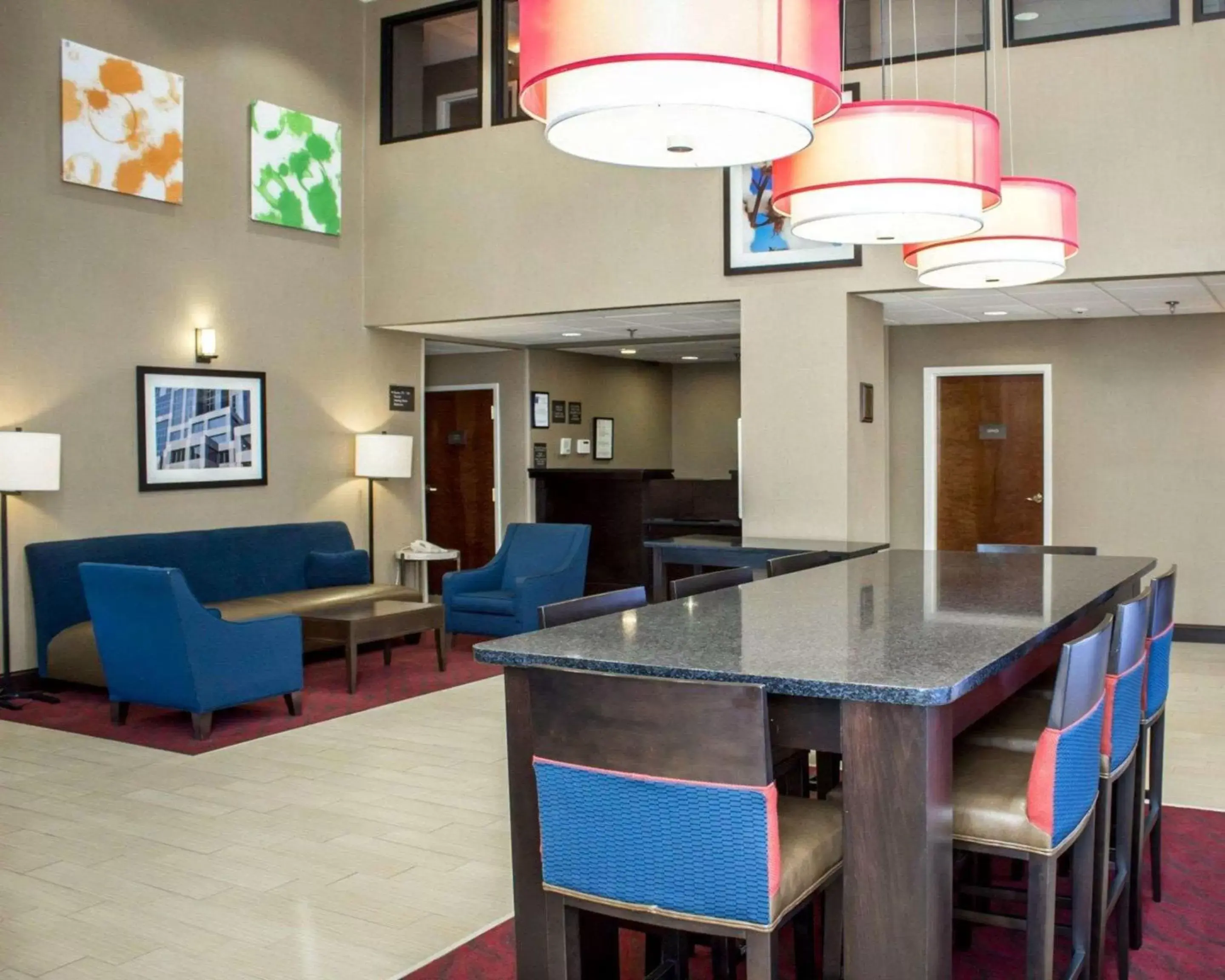 Lobby or reception, Kitchen/Kitchenette in Comfort Inn & Suites Fuquay Varina