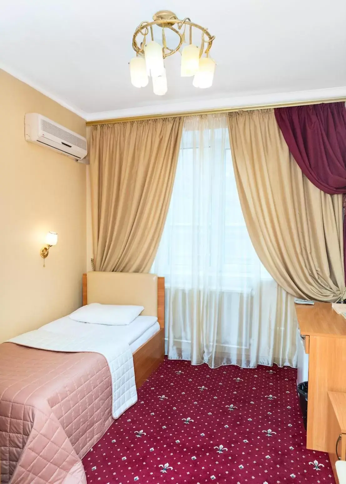 Economy Single Room - single occupancy in Shine Hotel Economy Single Room - single occupancy in Shine Hotel