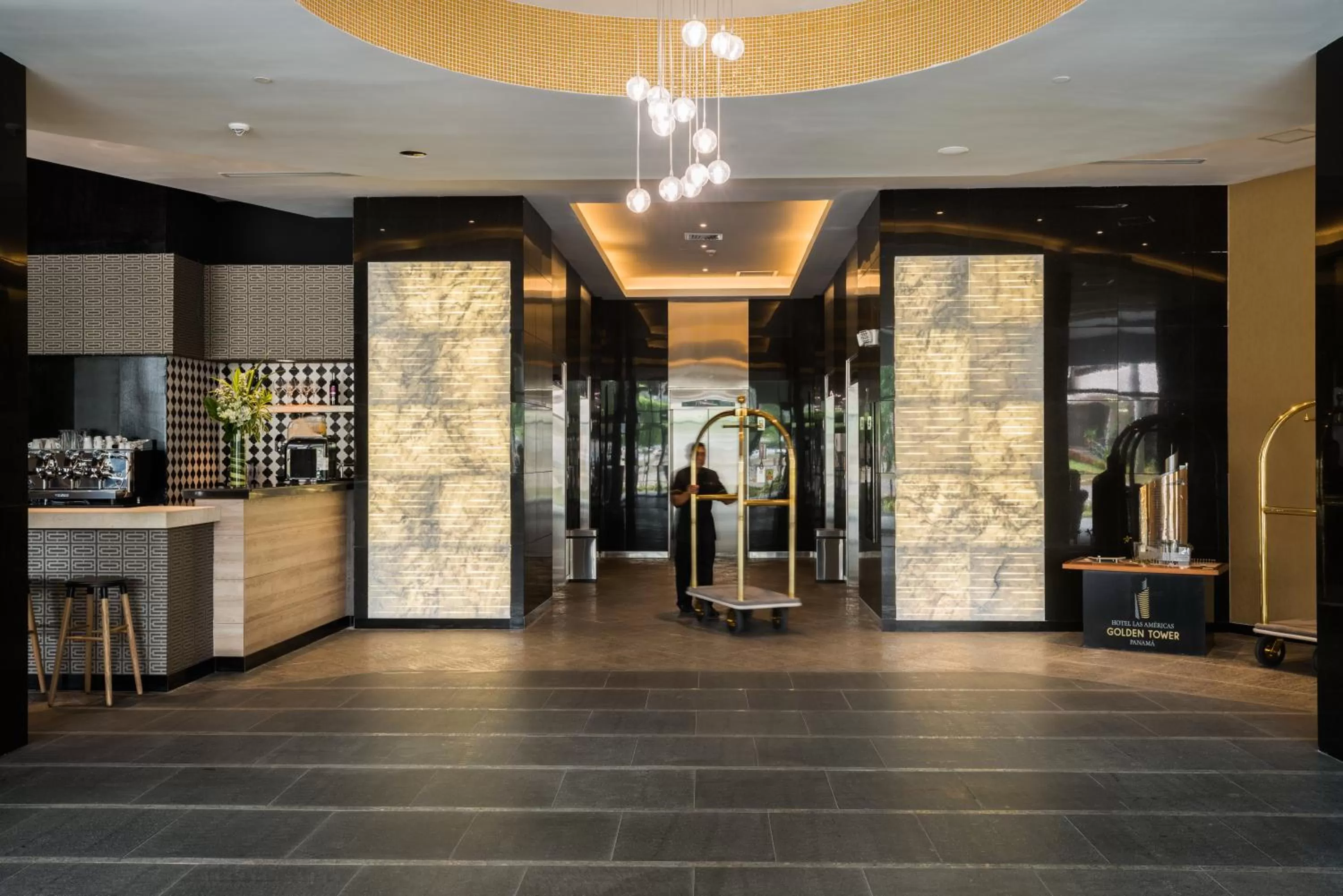 Lobby or reception in Hotel Las Americas Golden Tower Panamá