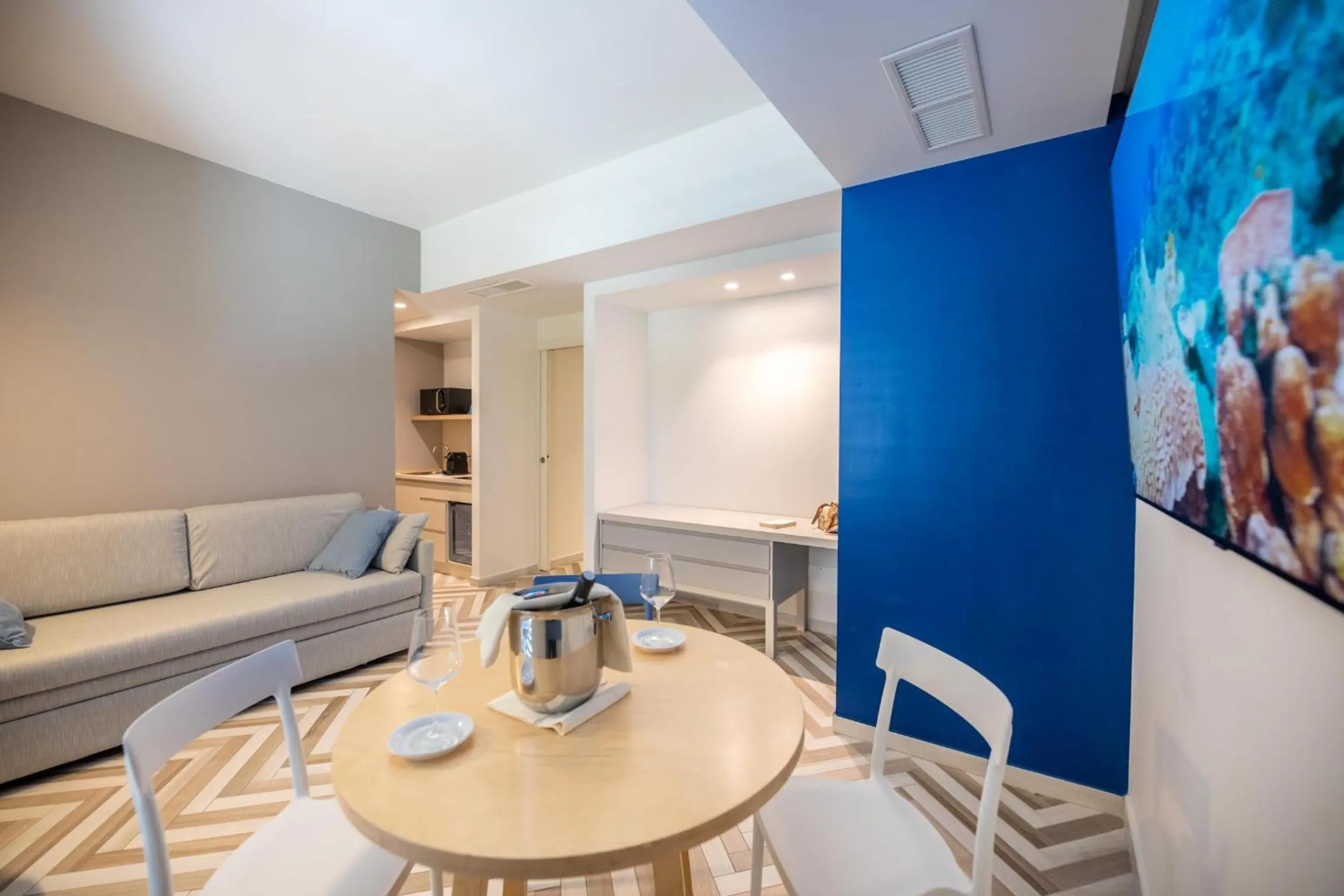 Living room in L'Alba Hotel