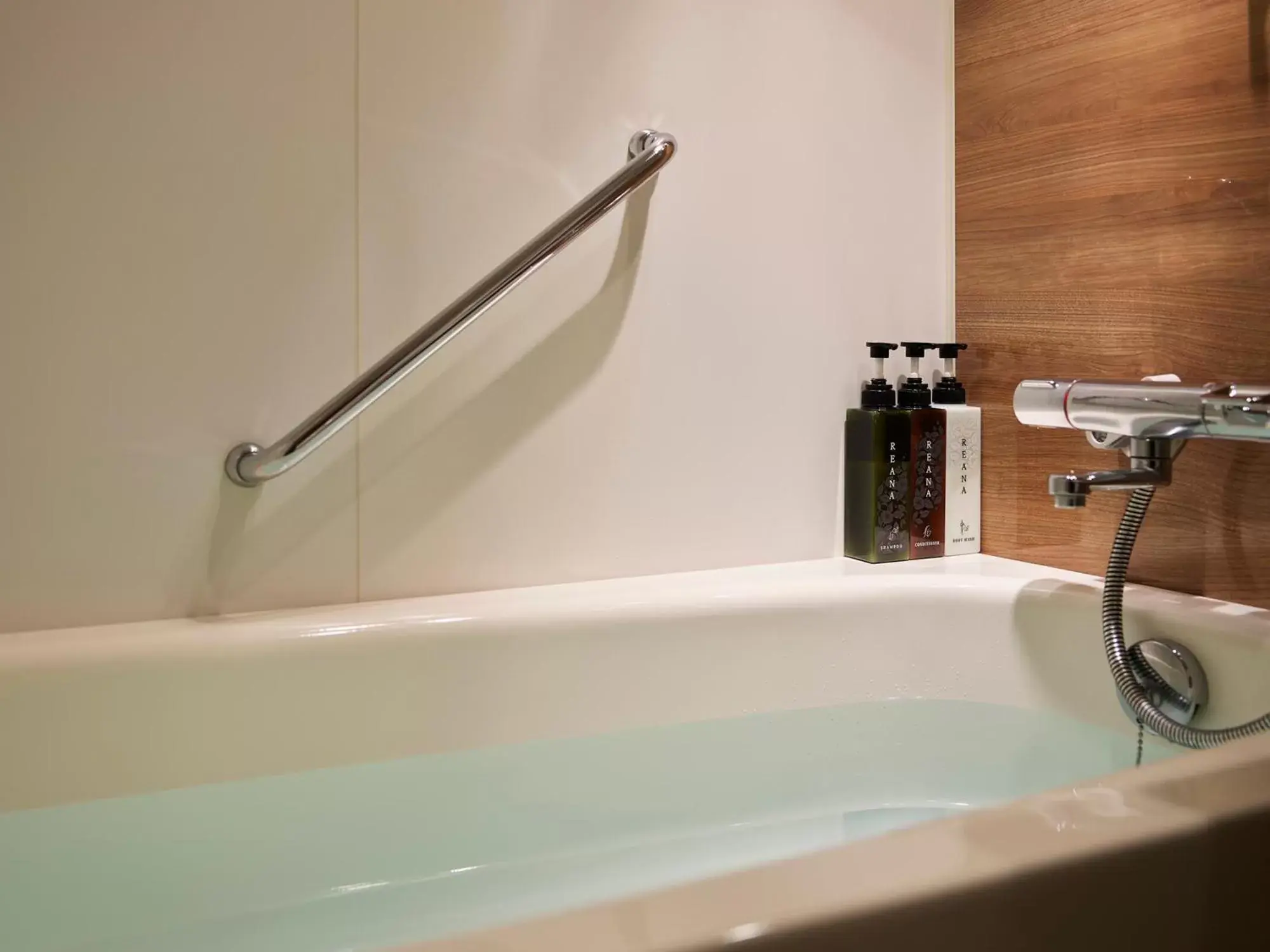 Moderate Queen Room in Mitsui Garden Hotel Gotanda - Tokyo Moderate Queen Room in Mitsui Garden Hotel Gotanda - Tokyo