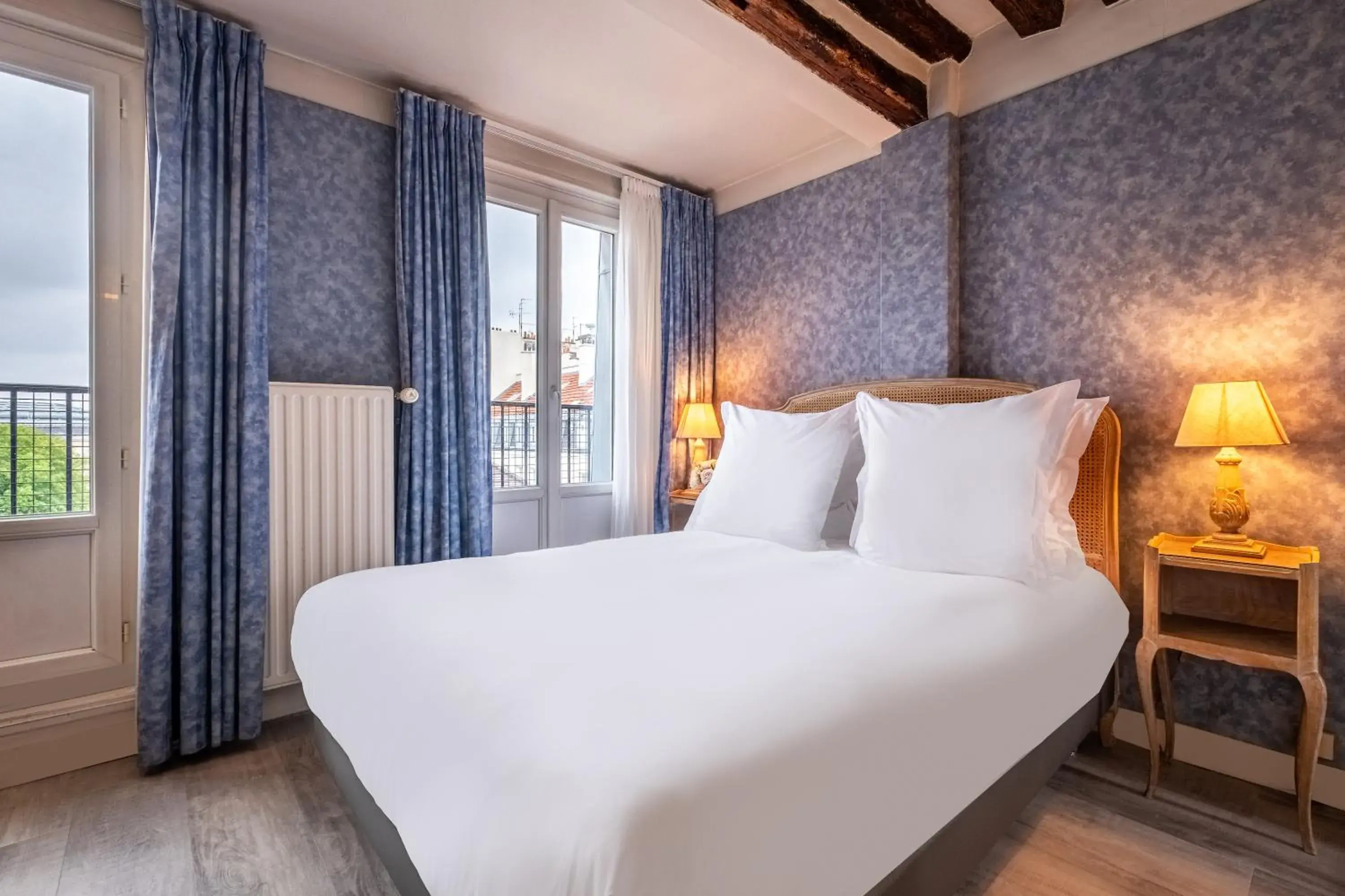 Double Room with Balcony in Hôtel Baudelaire Opéra Double Room with Balcony in Hôtel Baudelaire Opéra