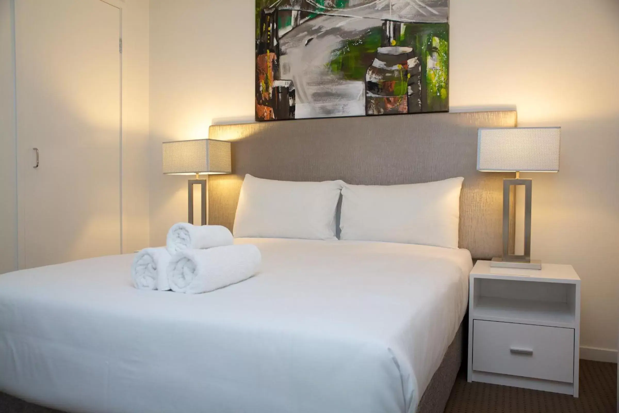 Bedroom, Bed in Atrio Apartments
