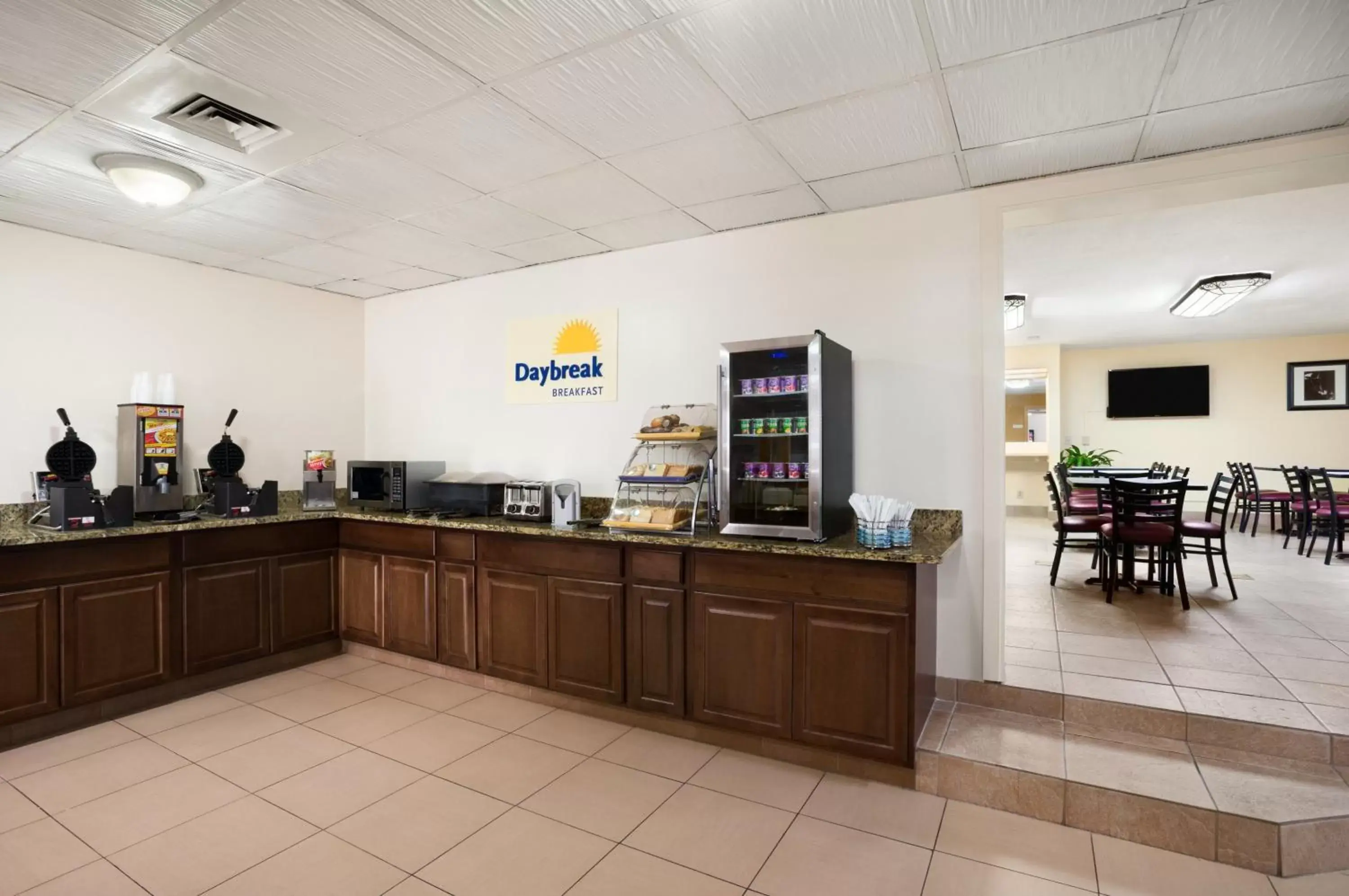 Food, Restaurant/Places to Eat in Days Inn by Wyndham Jacksonville Airport