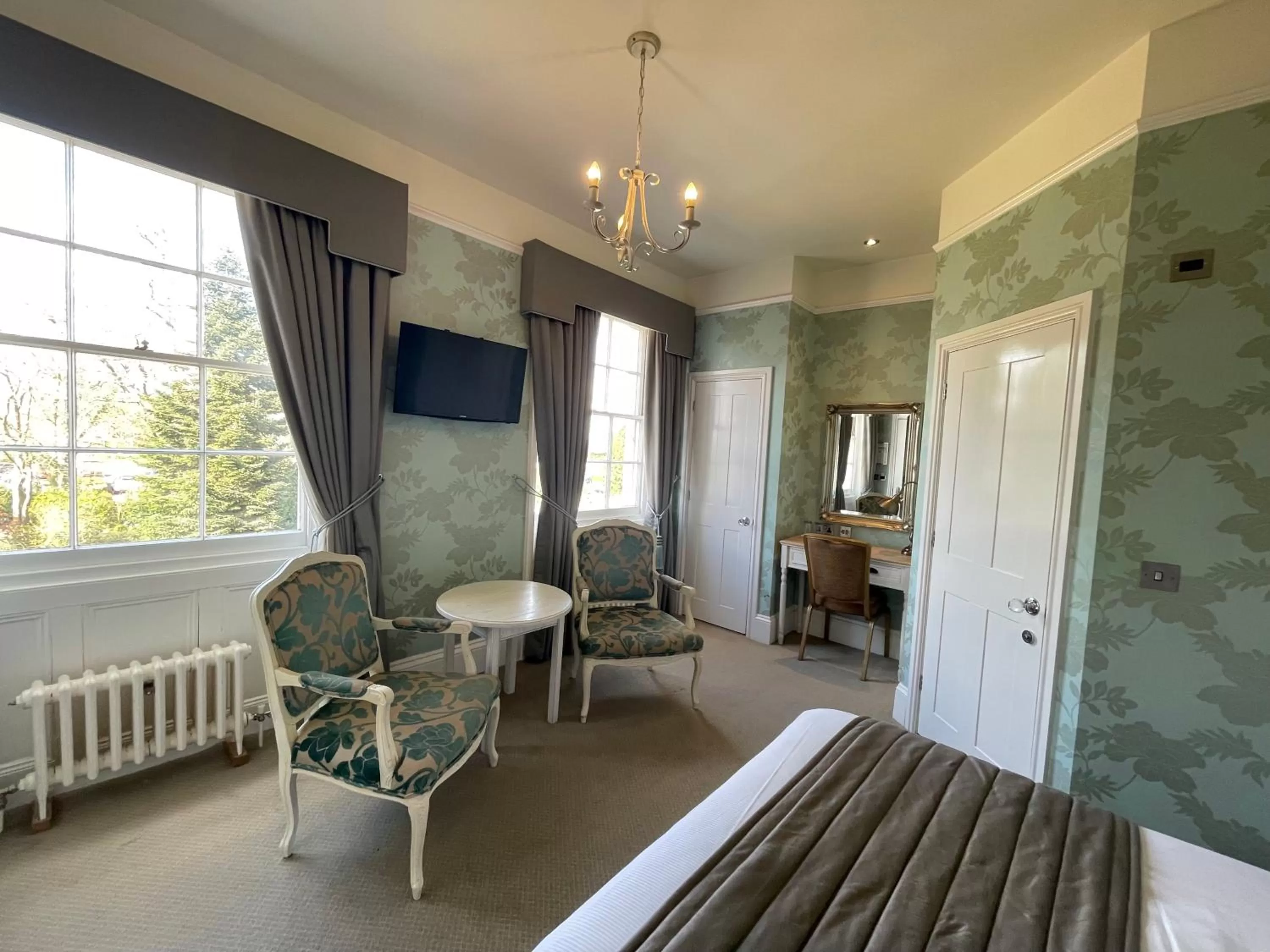 Bed in Park Farm Hotel