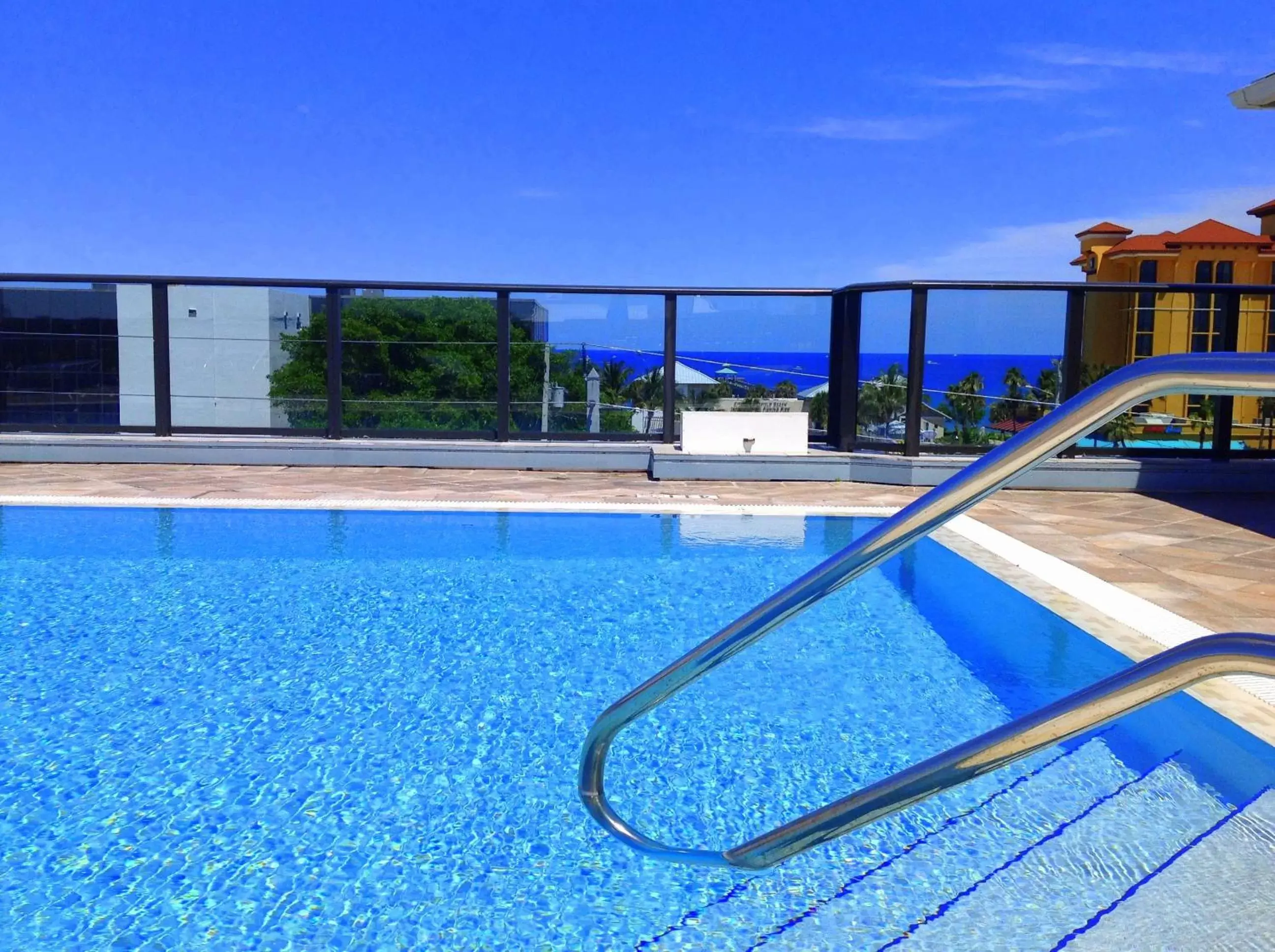 Pool view, Swimming Pool in Vistalmar Beach Resort
