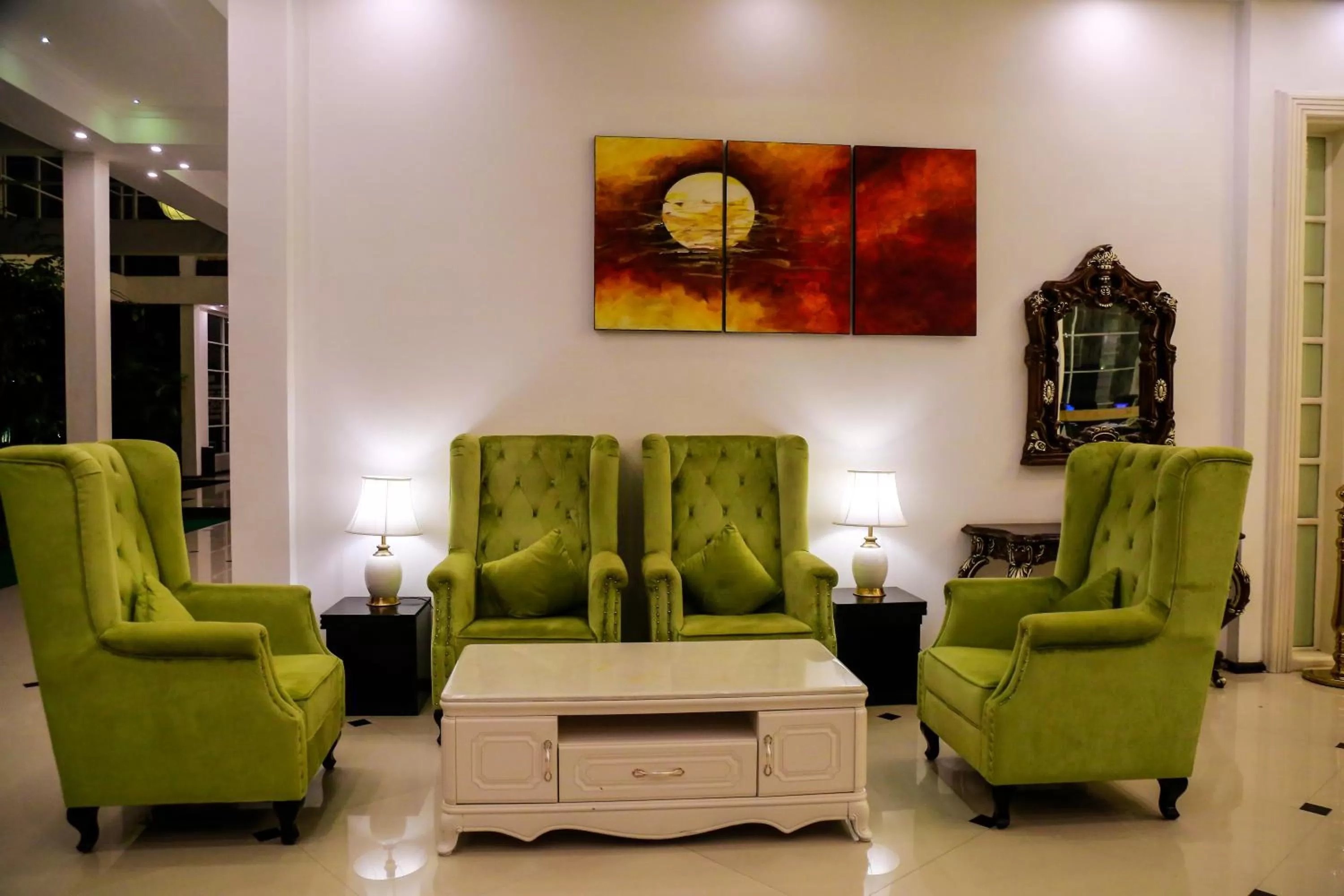 Facade/entrance in The Covanro Airport Hotel - Katunayake