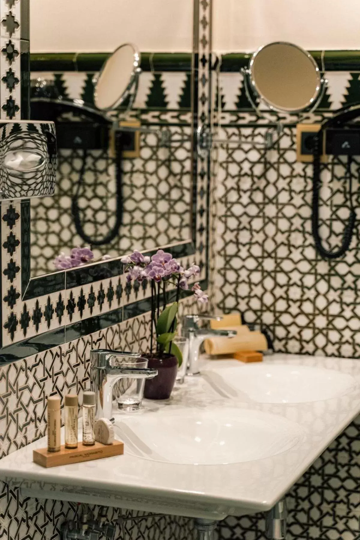 Toilet, Bathroom in Alhambra Palace Hotel