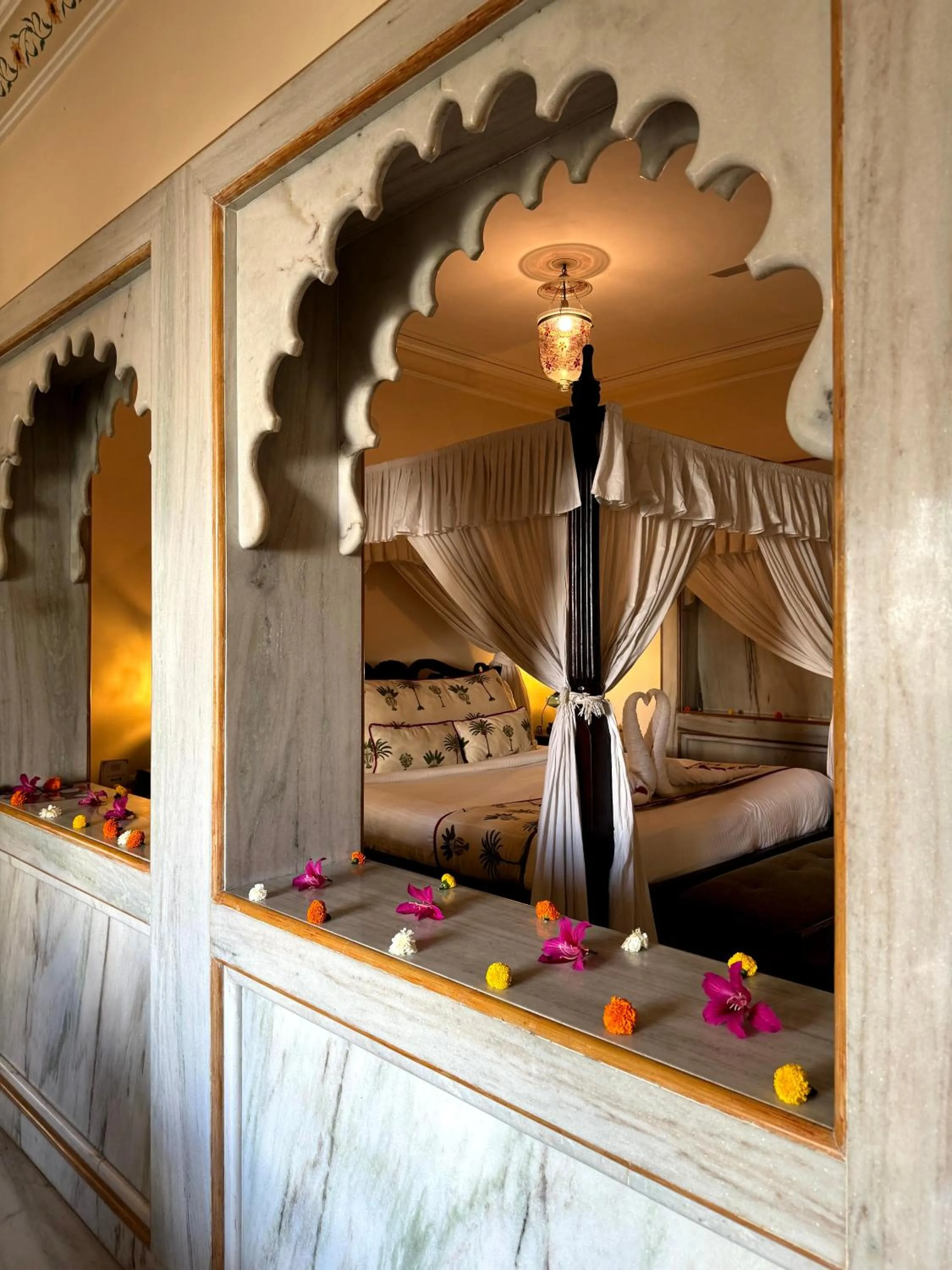 Bed in Hotel Udai Kothi