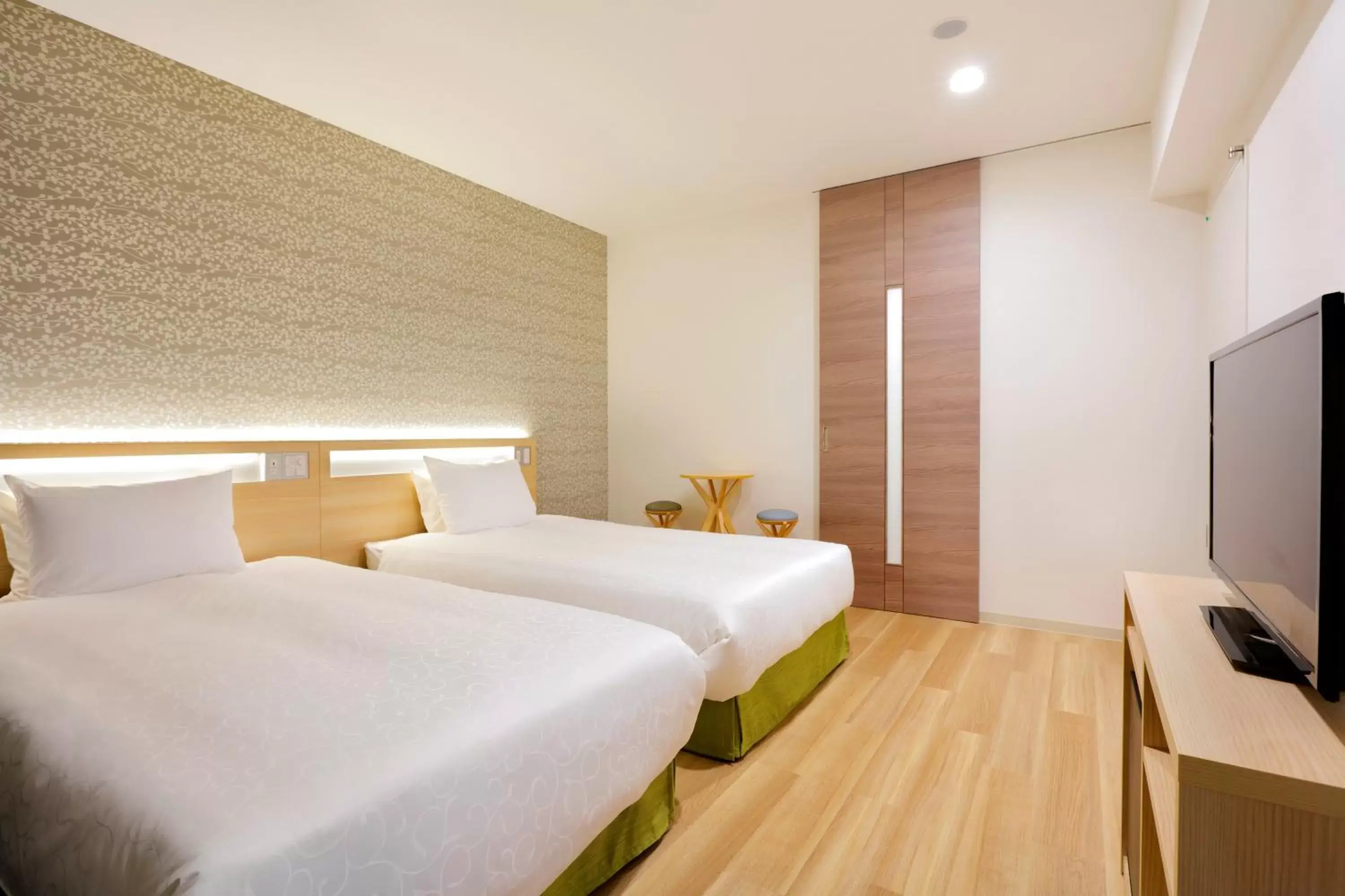 Bed in karaksa hotel Sapporo