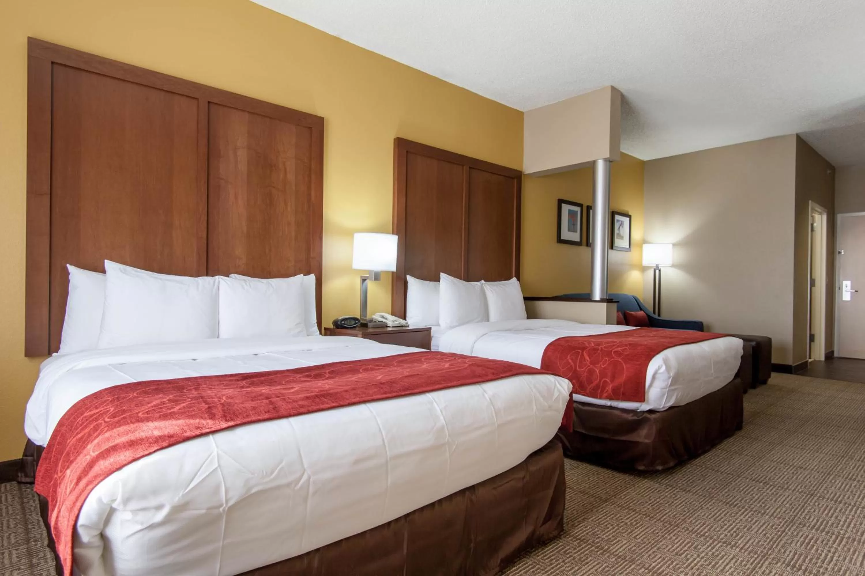 Queen Suite with Two Queen Beds in Comfort Suites Tulsa Central
