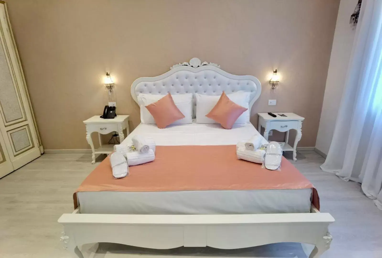 Bed in Contessa Arrivabene Antica Dimora