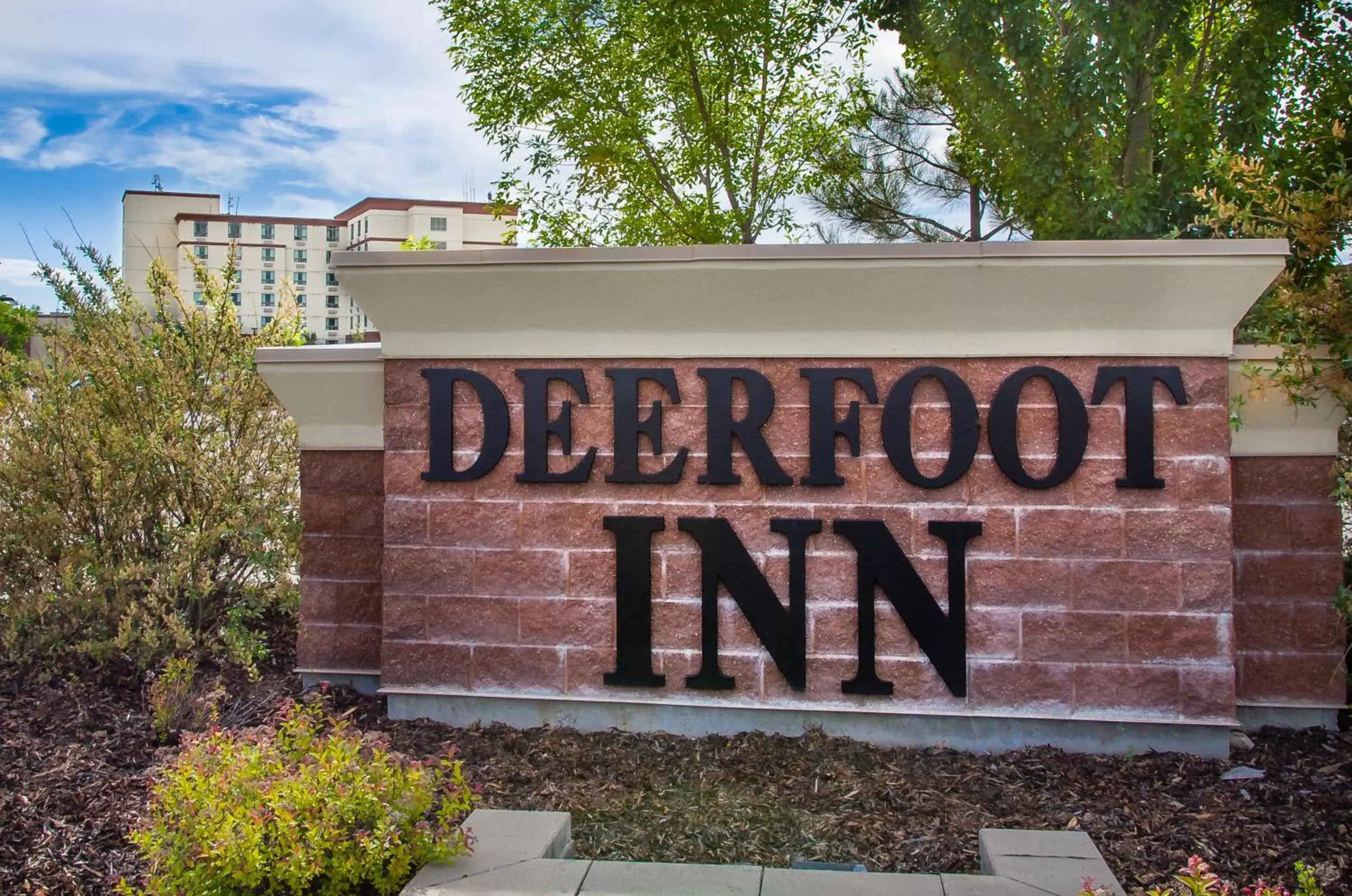 Property building in Deerfoot Inn and Casino