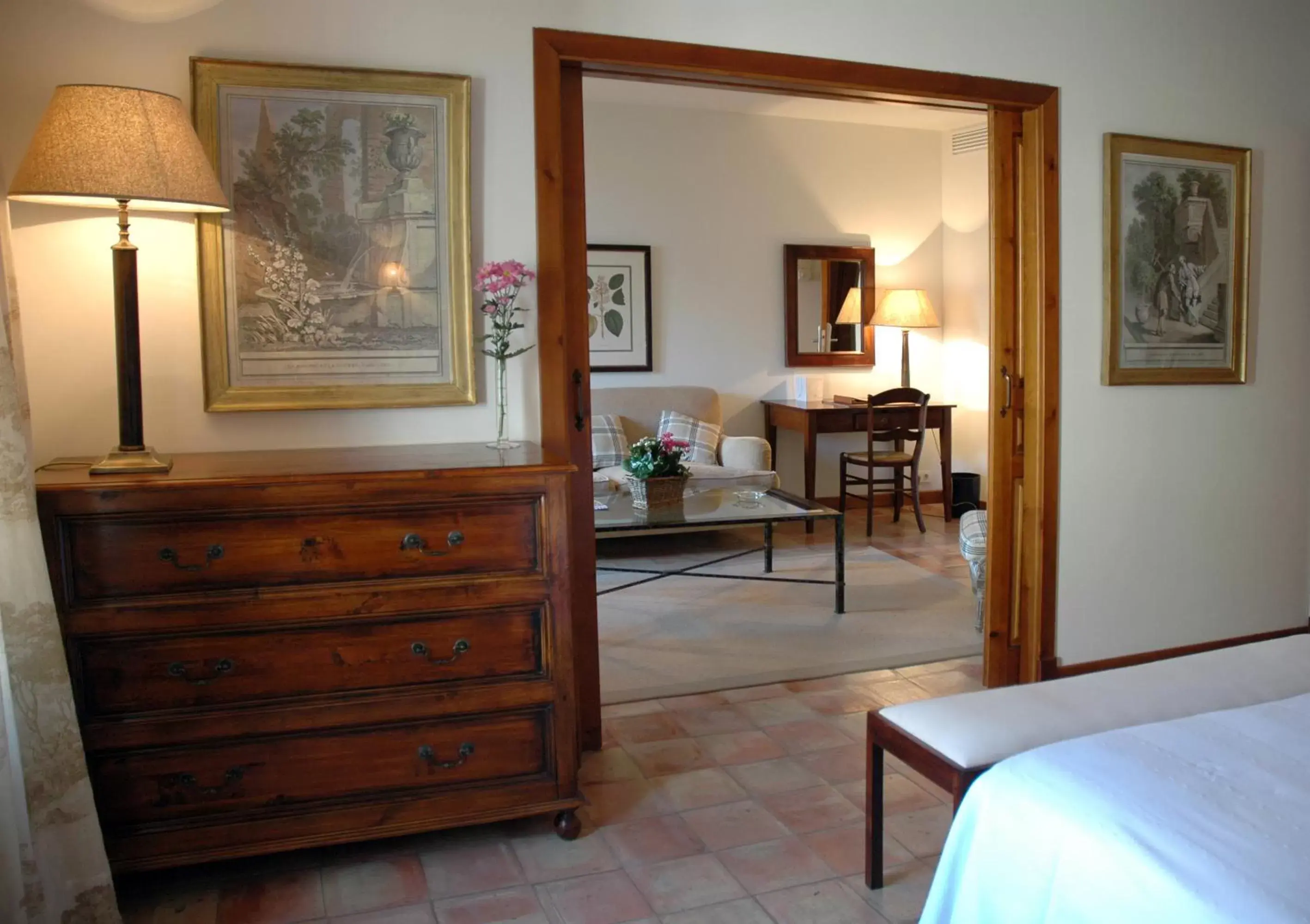 Photo of the whole room, Seating Area in Hotel Puerta de la Luna