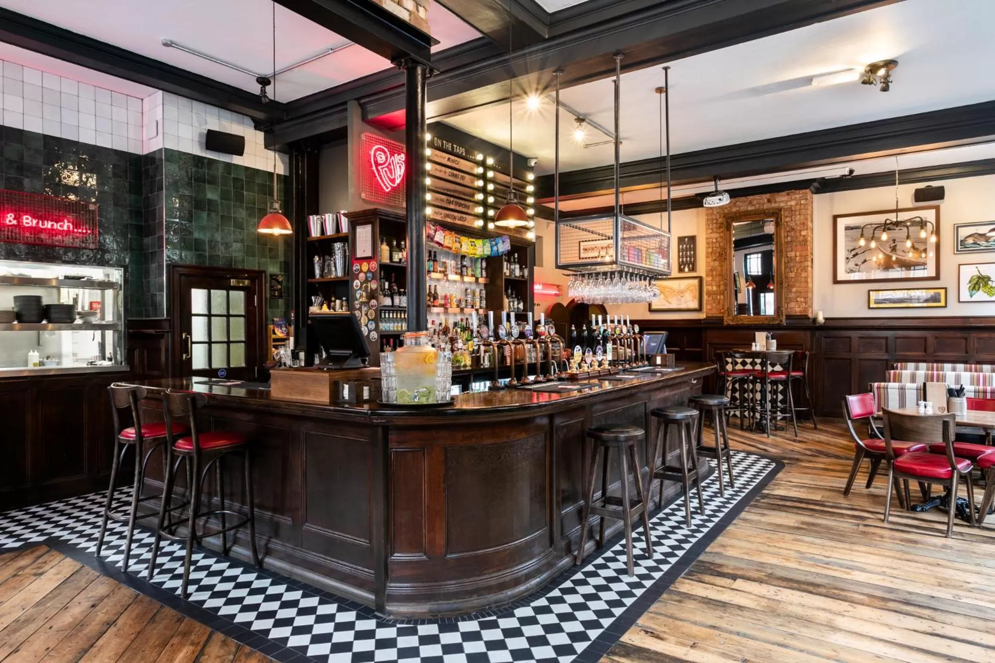 Lounge or bar in PubLove @ The Rose & Crown