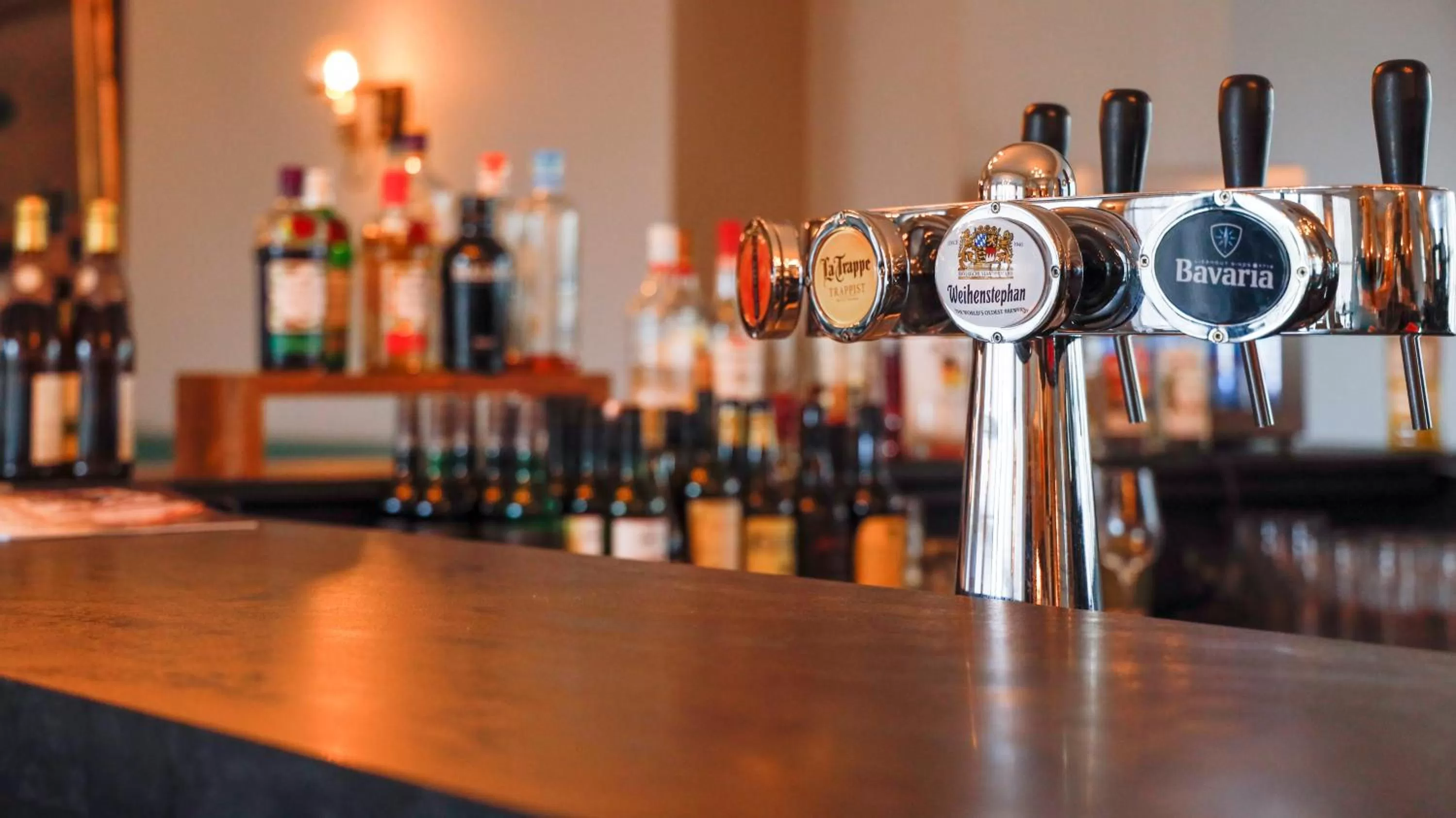 Alcoholic drinks in Fletcher Familiehotel De Hunzebergen